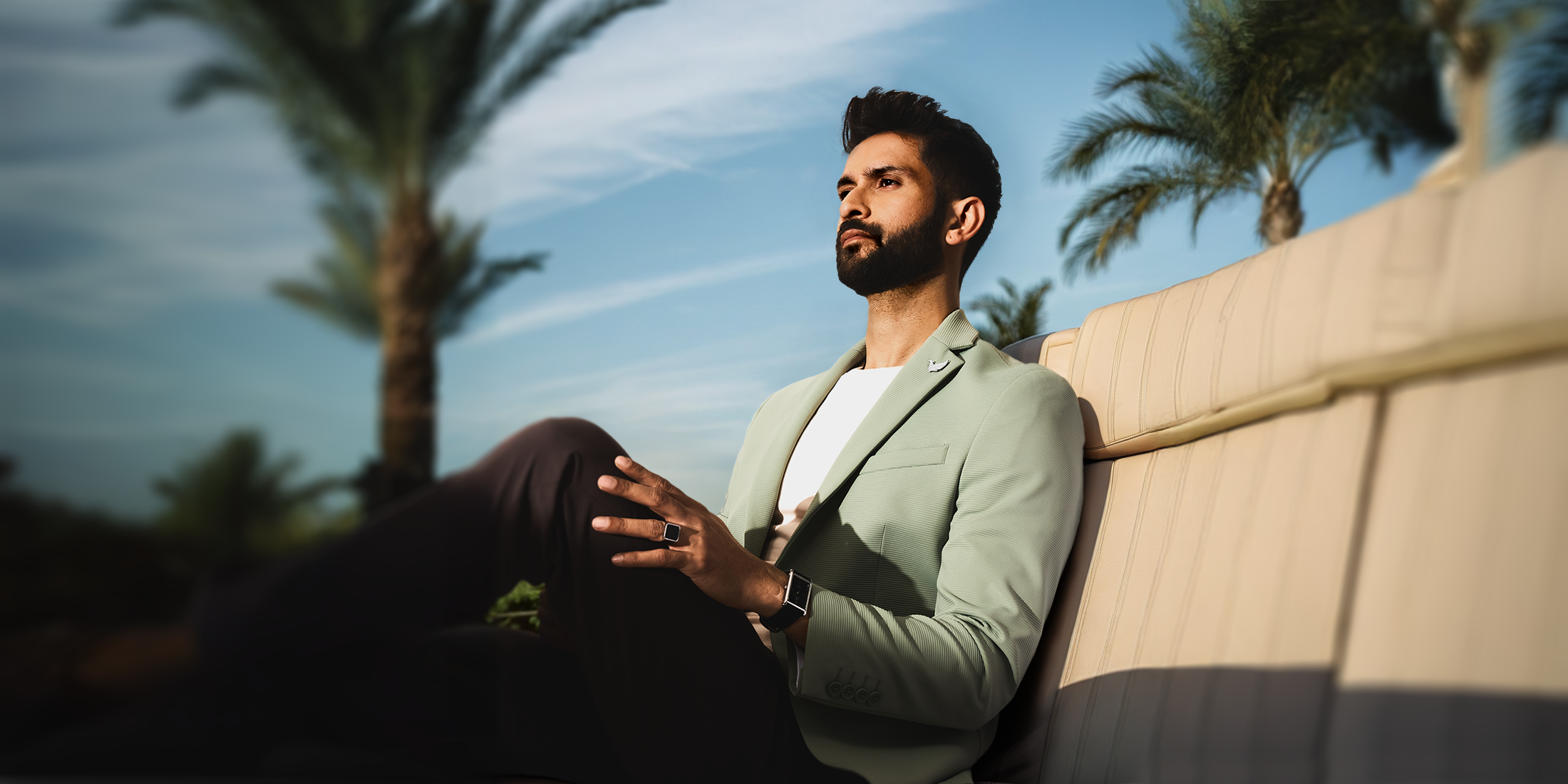 The Complete Guide to Styling Blazers with Shirts, T-Shirts, and Sweaters