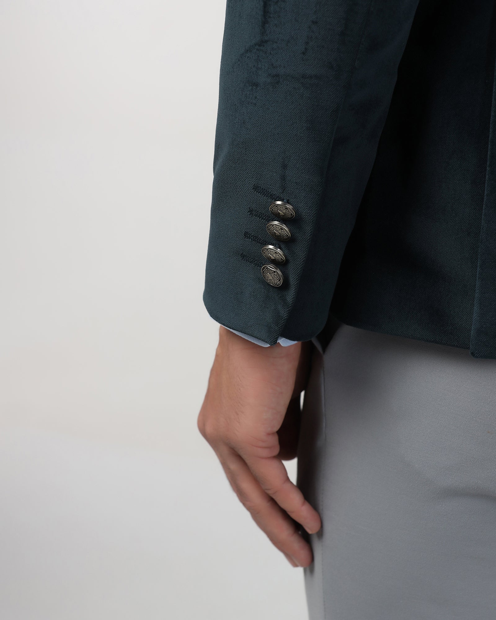 Beetle Solid Blazer - Malibu