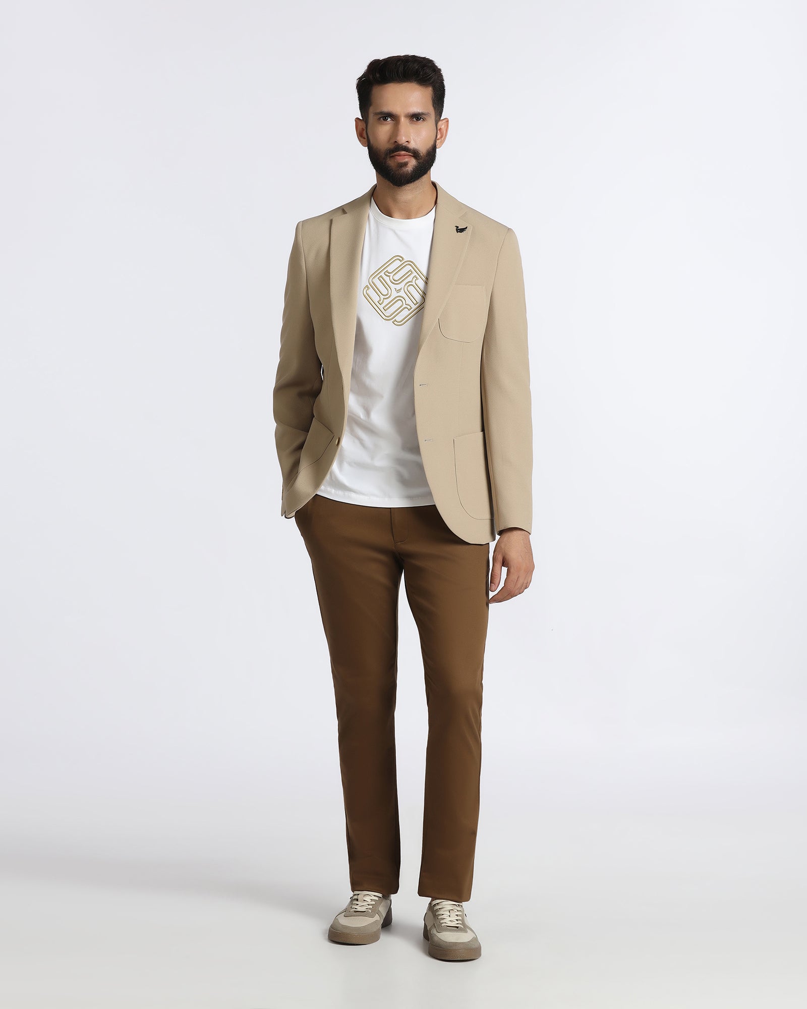Beige Solid Blazer - Modelo