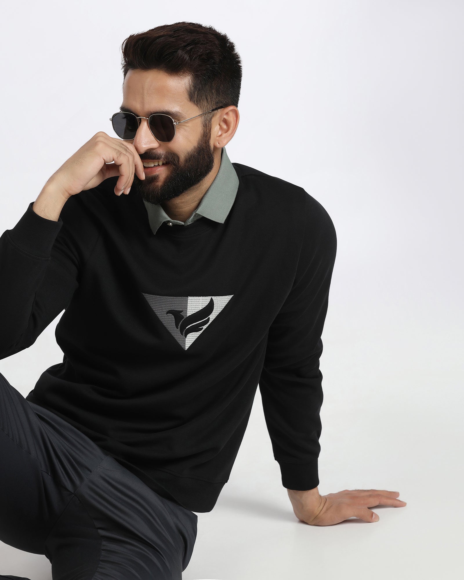 Black Crew Neck Solid Sweatshirt - Bling