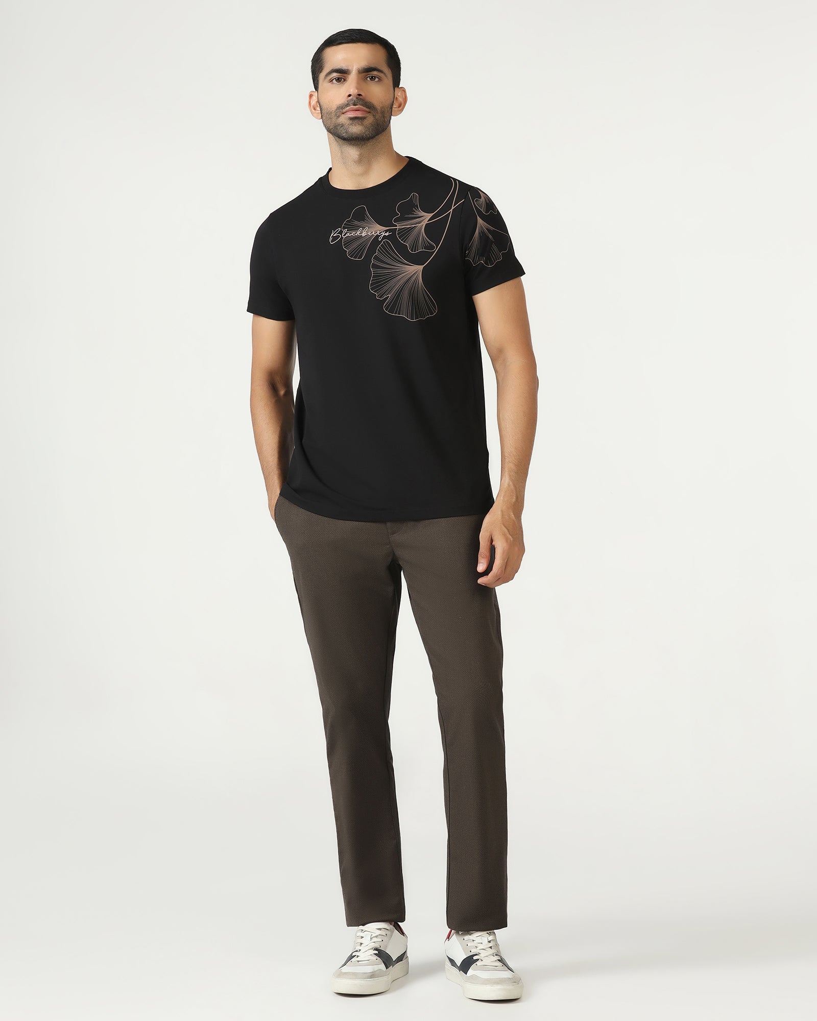 Black Crew Neck Solid T-Shirt - Roxx