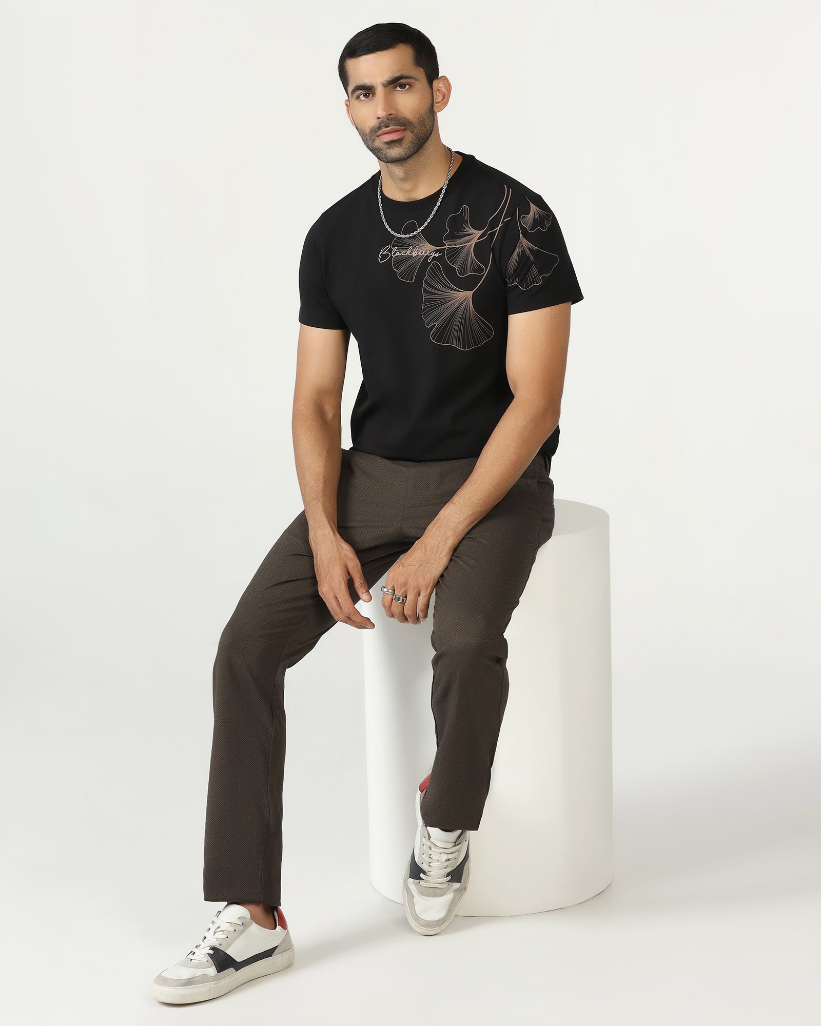 Black Crew Neck Solid T-Shirt - Roxx