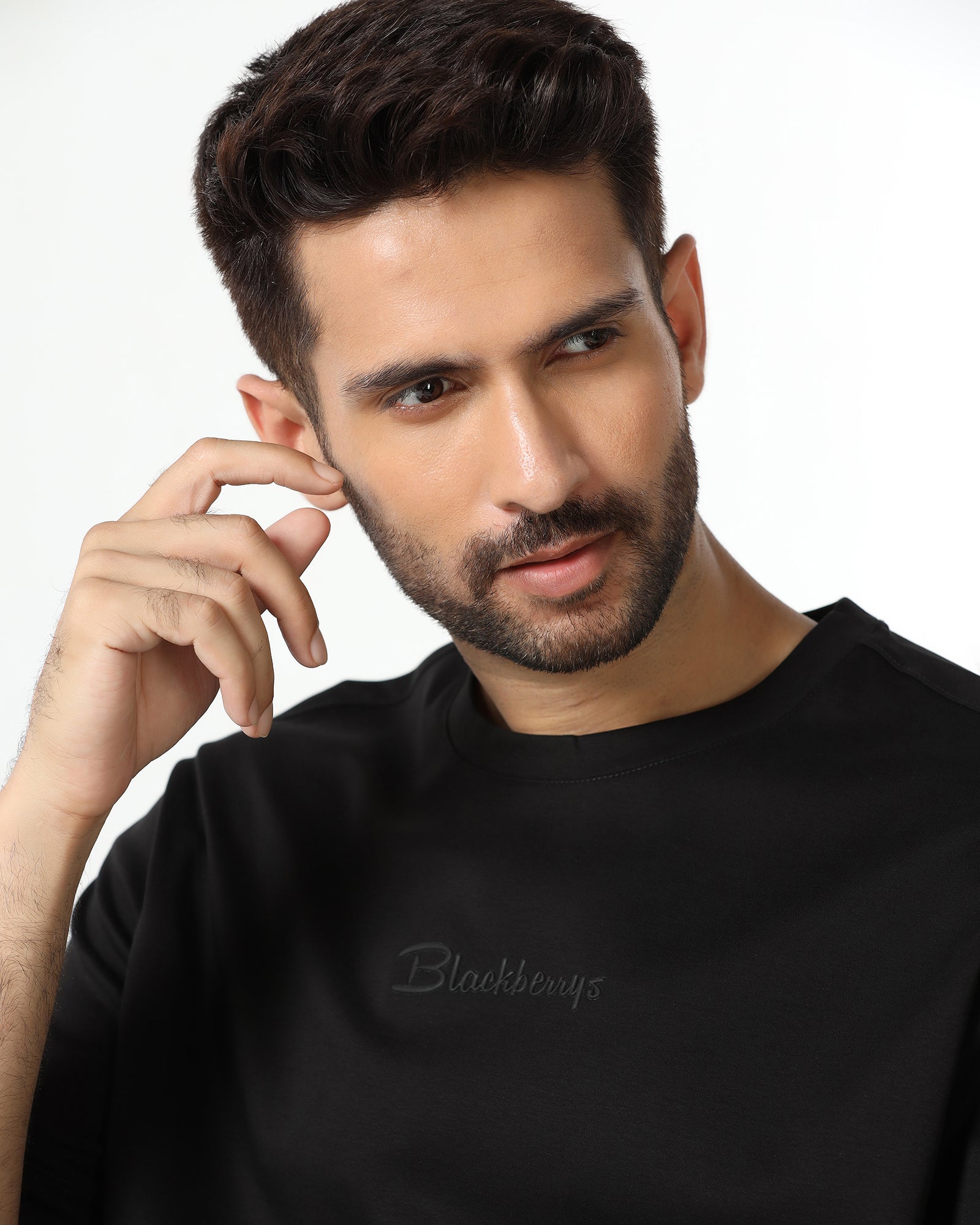 Black Crew Neck Solid T-Shirt - Toss