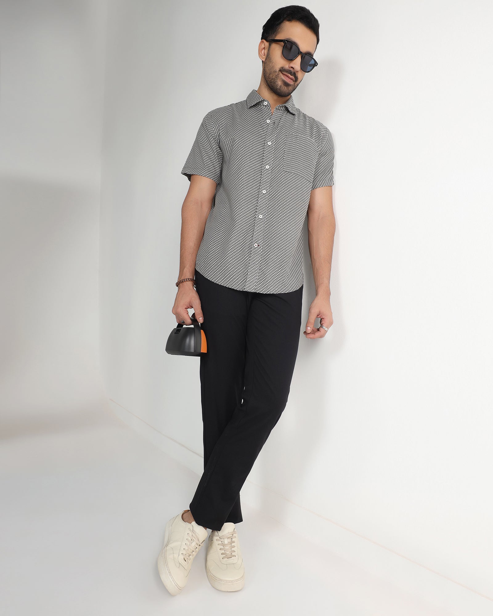 Black Non Iron Solid Khakis - Tigris