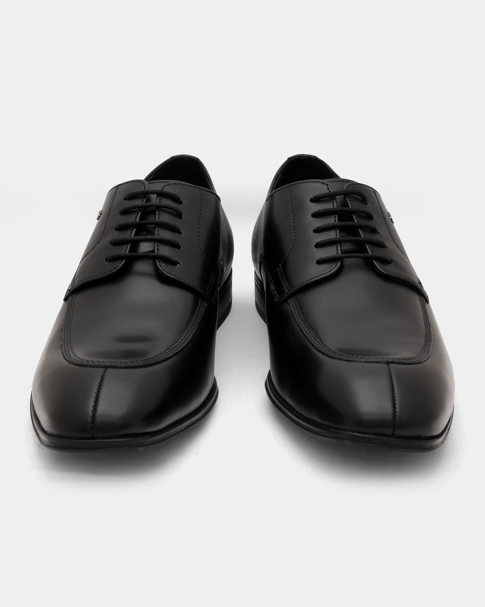 Black Solid Derby Shoes - Vachel