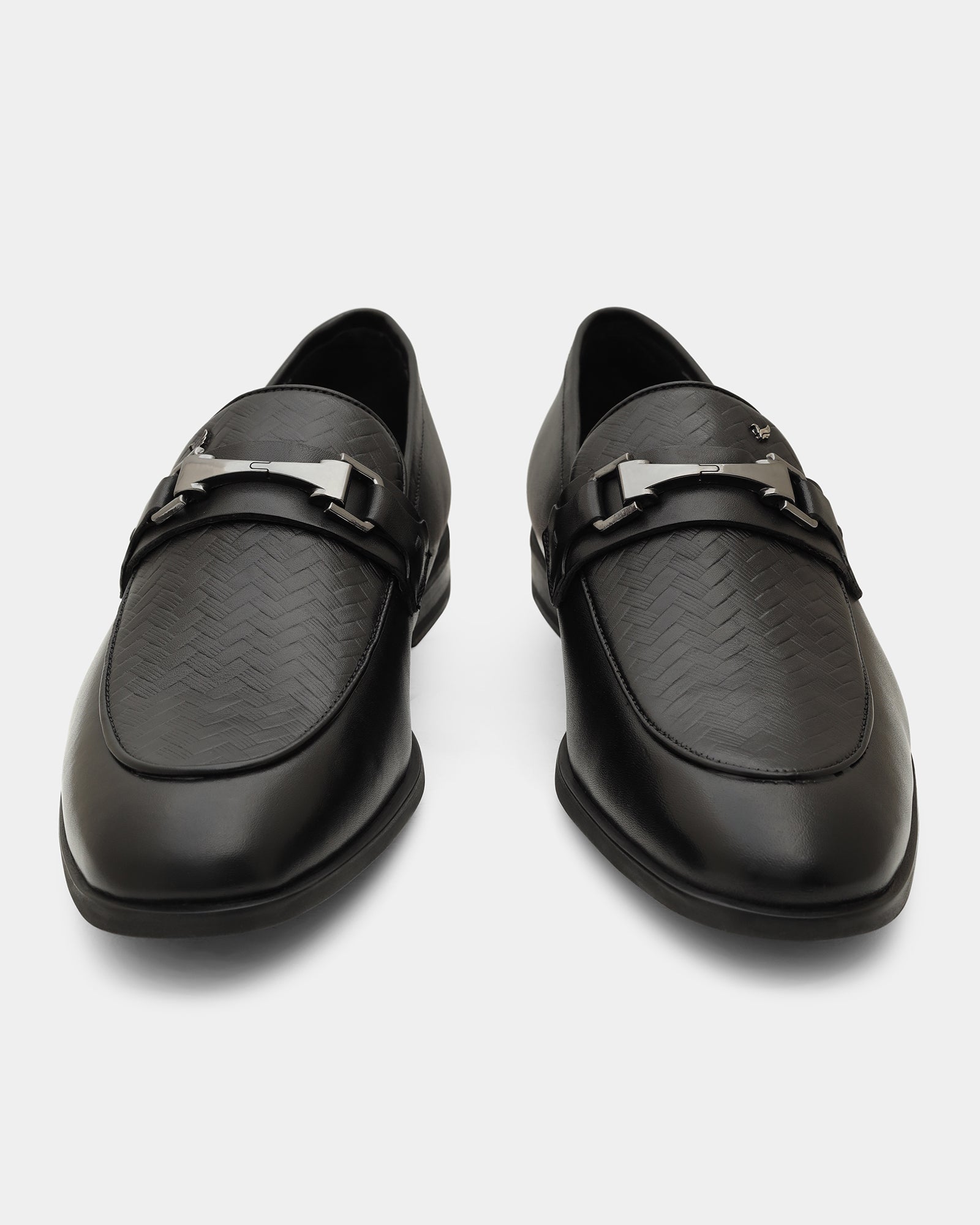 Black Solid Loafers Shoes - Winaa