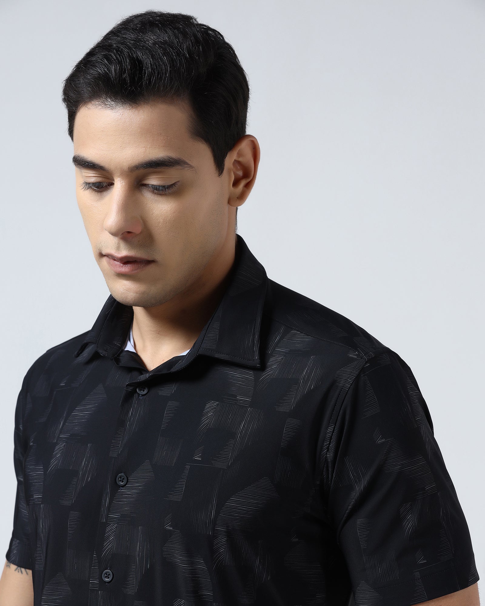 Black Half Sleeve TechPro Printed Shirt - Median