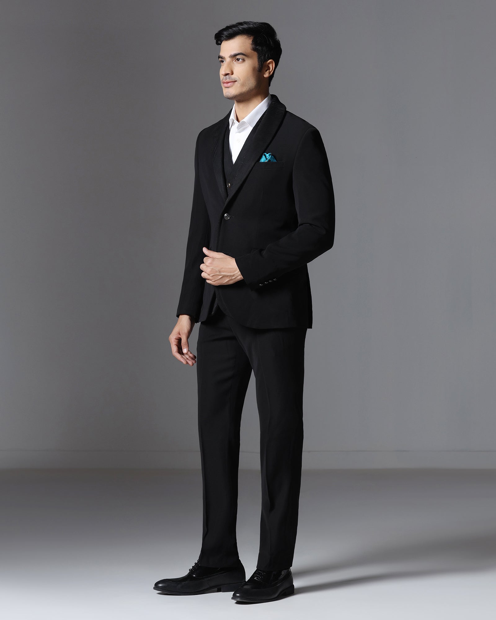 Black Three Piece Solid Suit - Erron