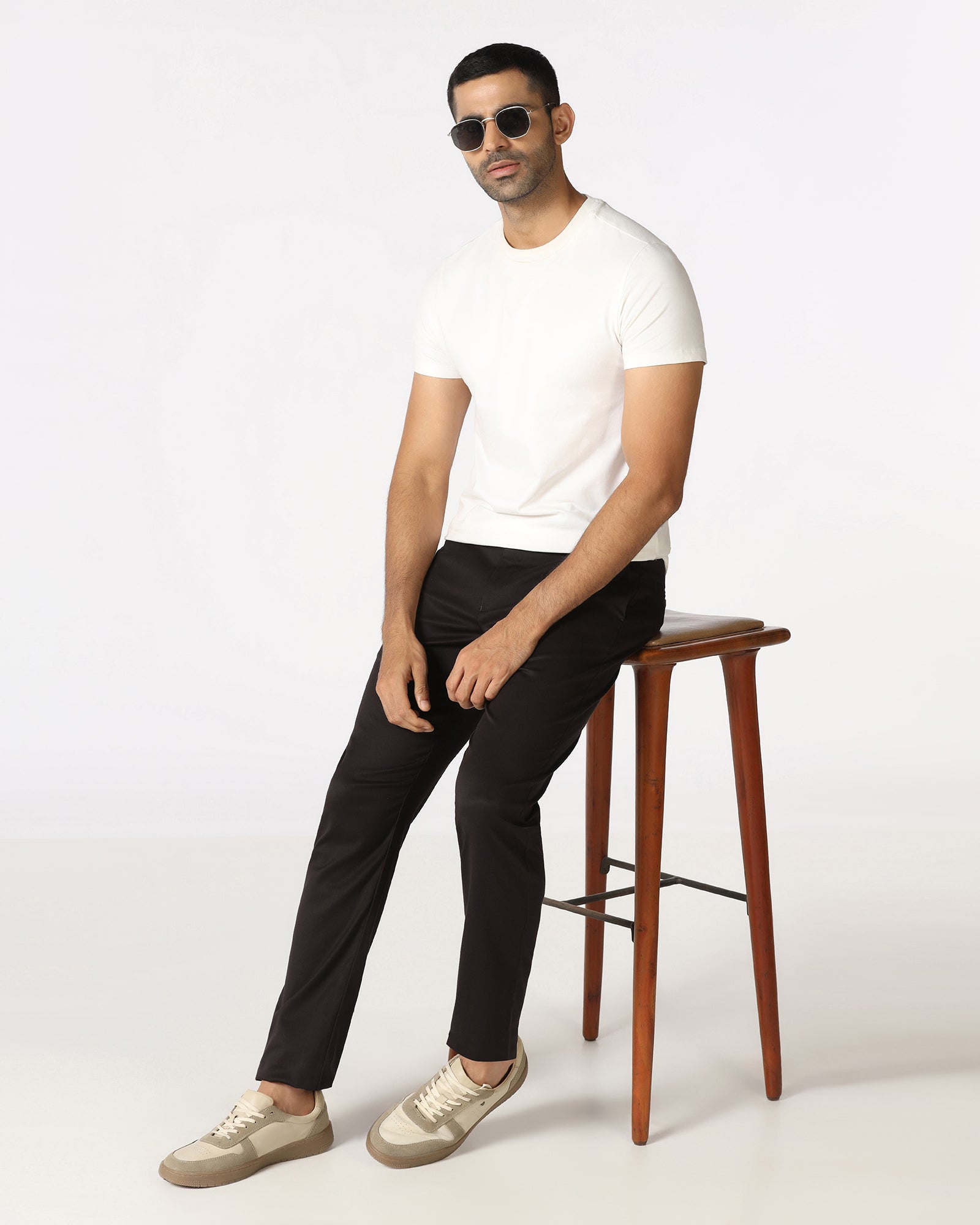 Brown Solid Khakis - Thale