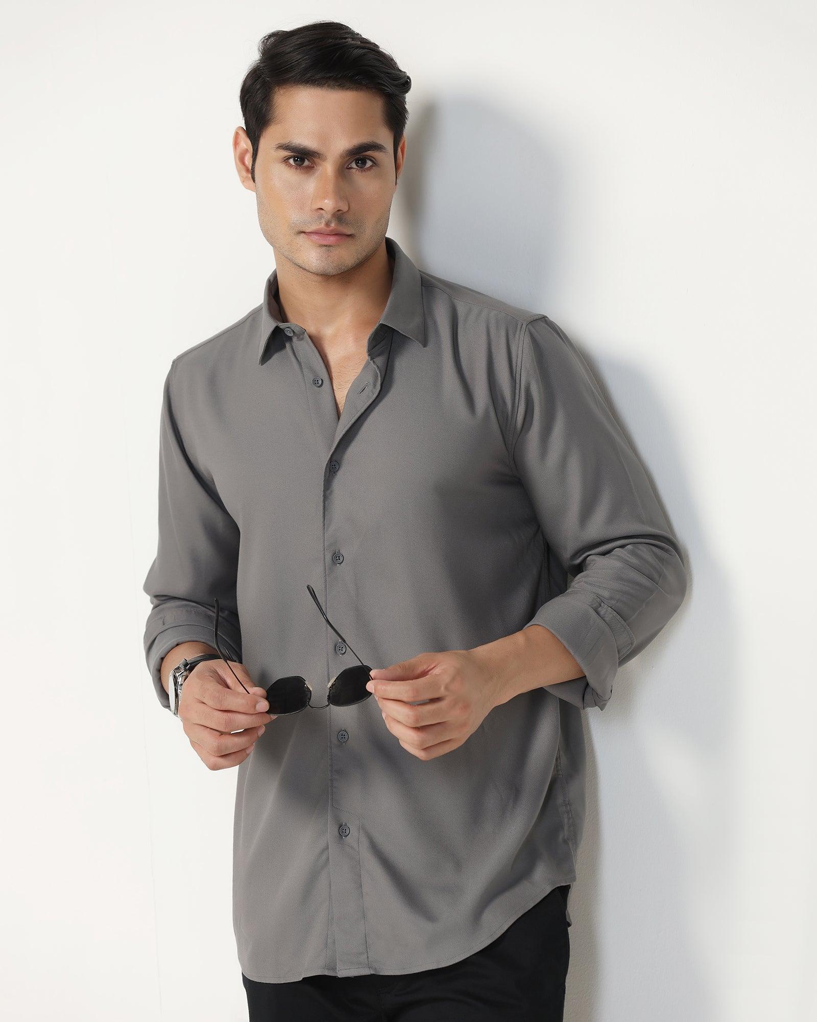 Unisex Embroidered Short-sleeve Gray Red Gerald Black Statement T-Shirt main image 0