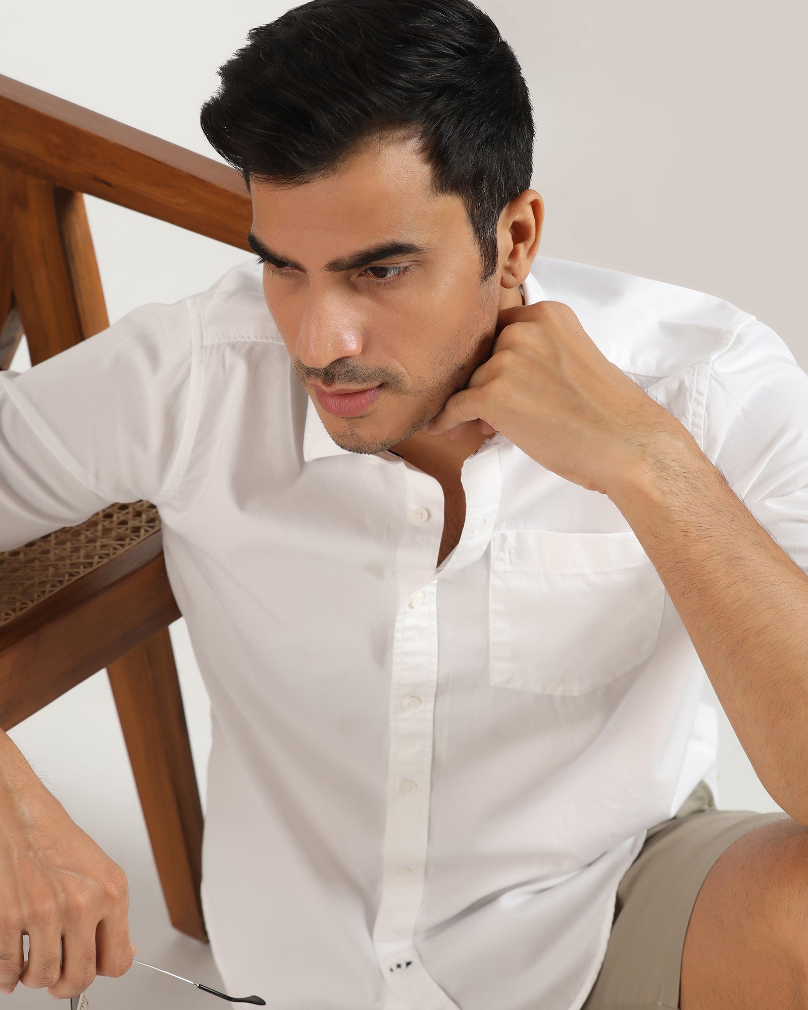 Casual White Solid Shirt - Juro