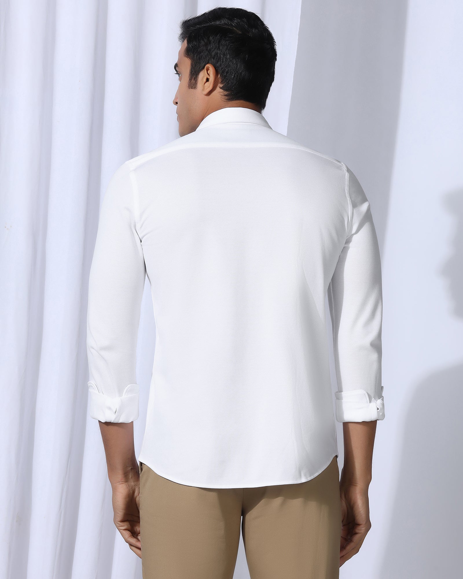 Casual White Solid Shirt - Pelantos