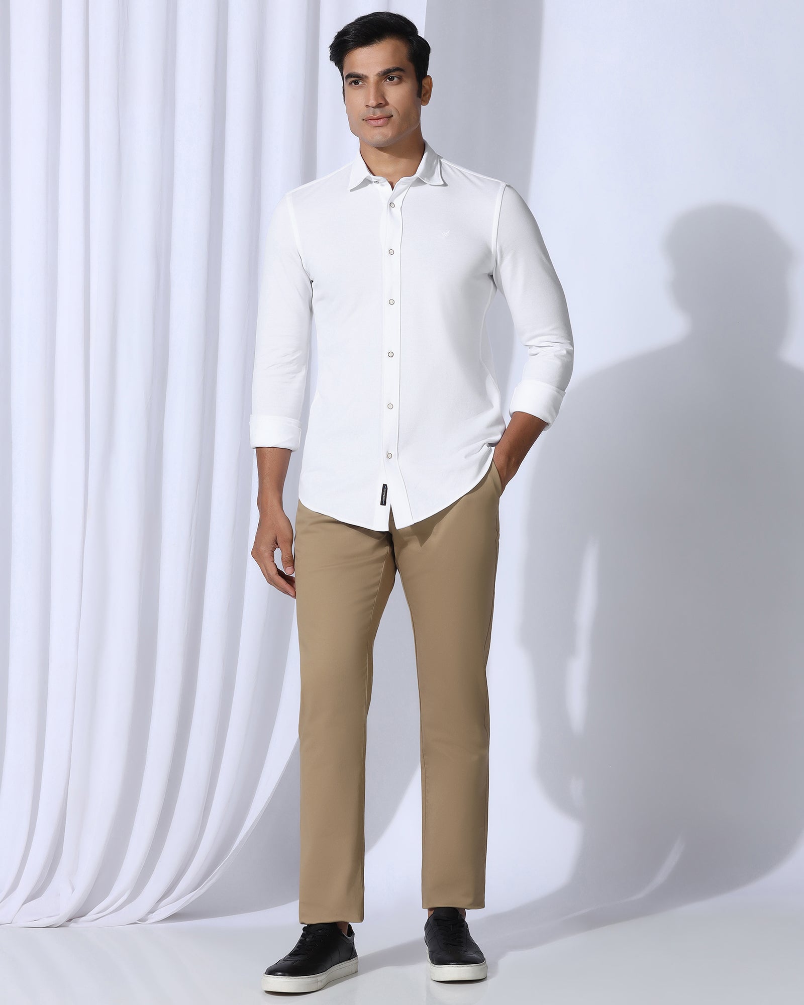 Casual White Solid Shirt - Pelantos