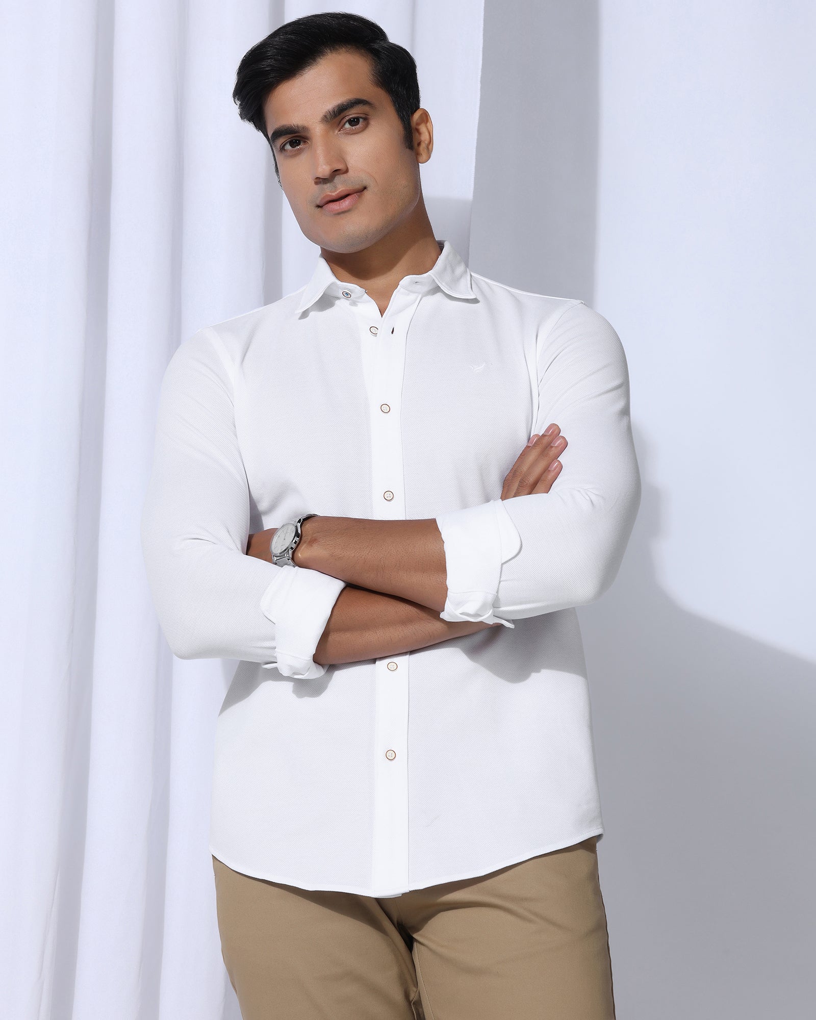 Casual White Solid Shirt - Pelantos