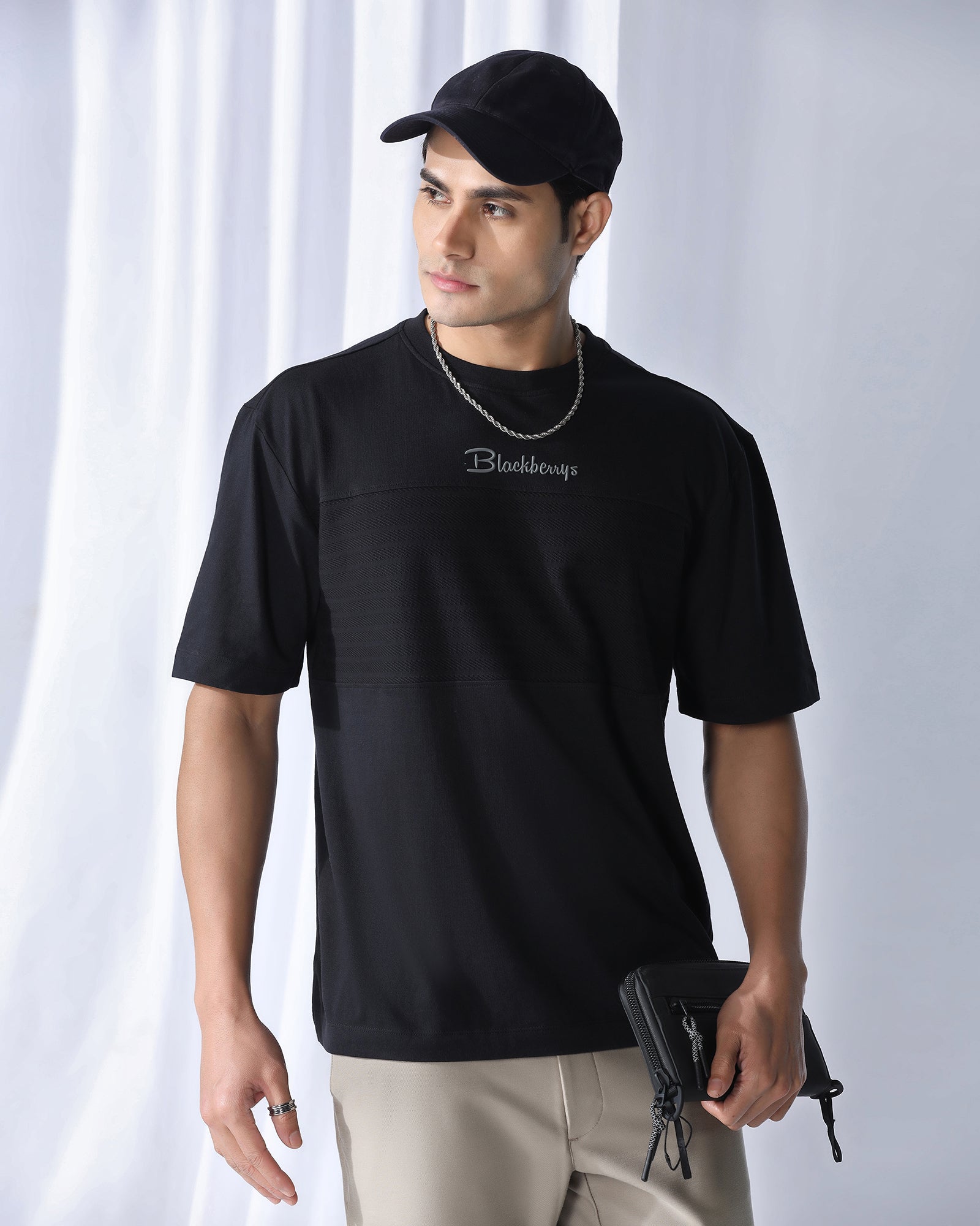 Crew Neck Black Solid T-Shirt - Stroke