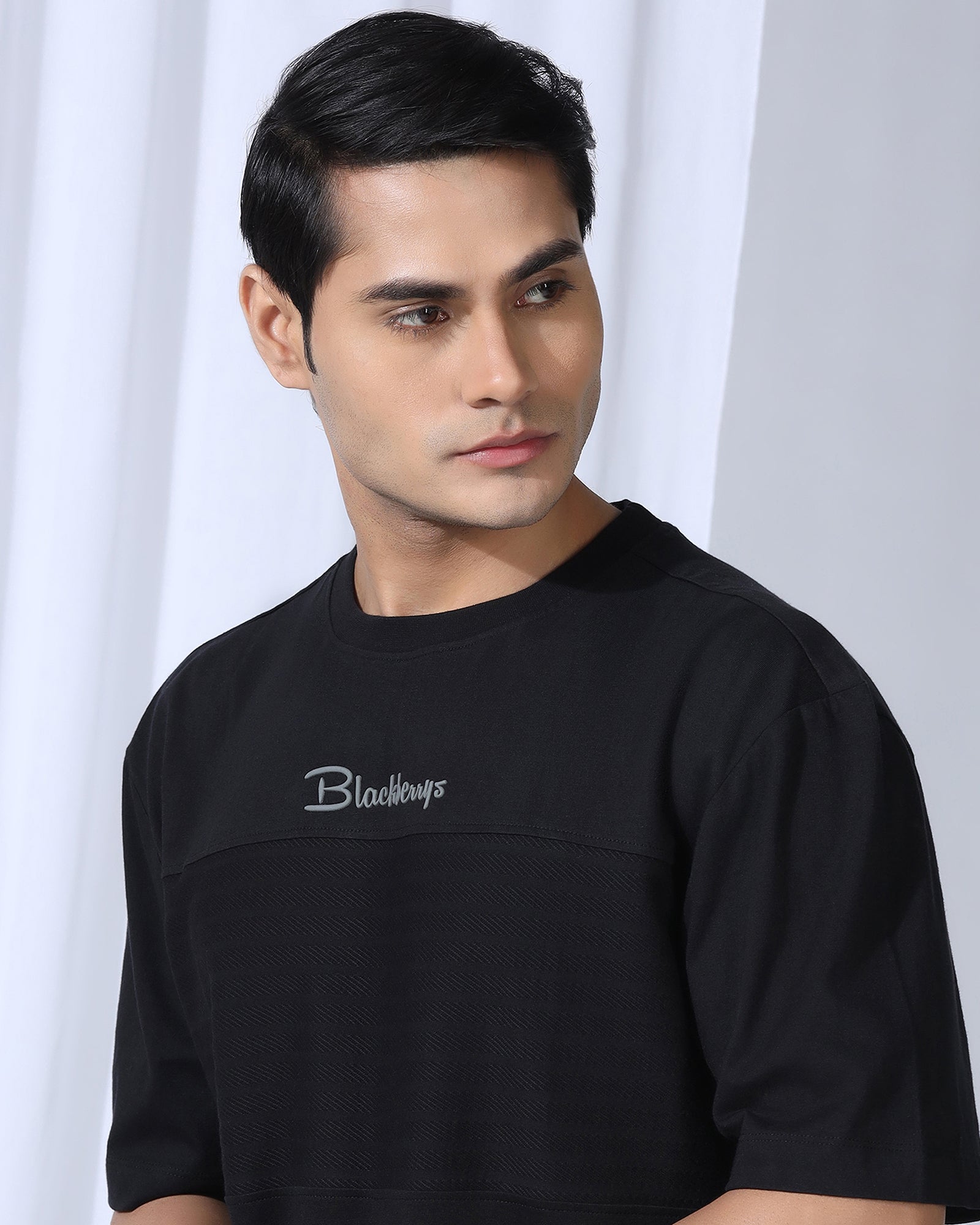 Crew Neck Black Solid T-Shirt - Stroke