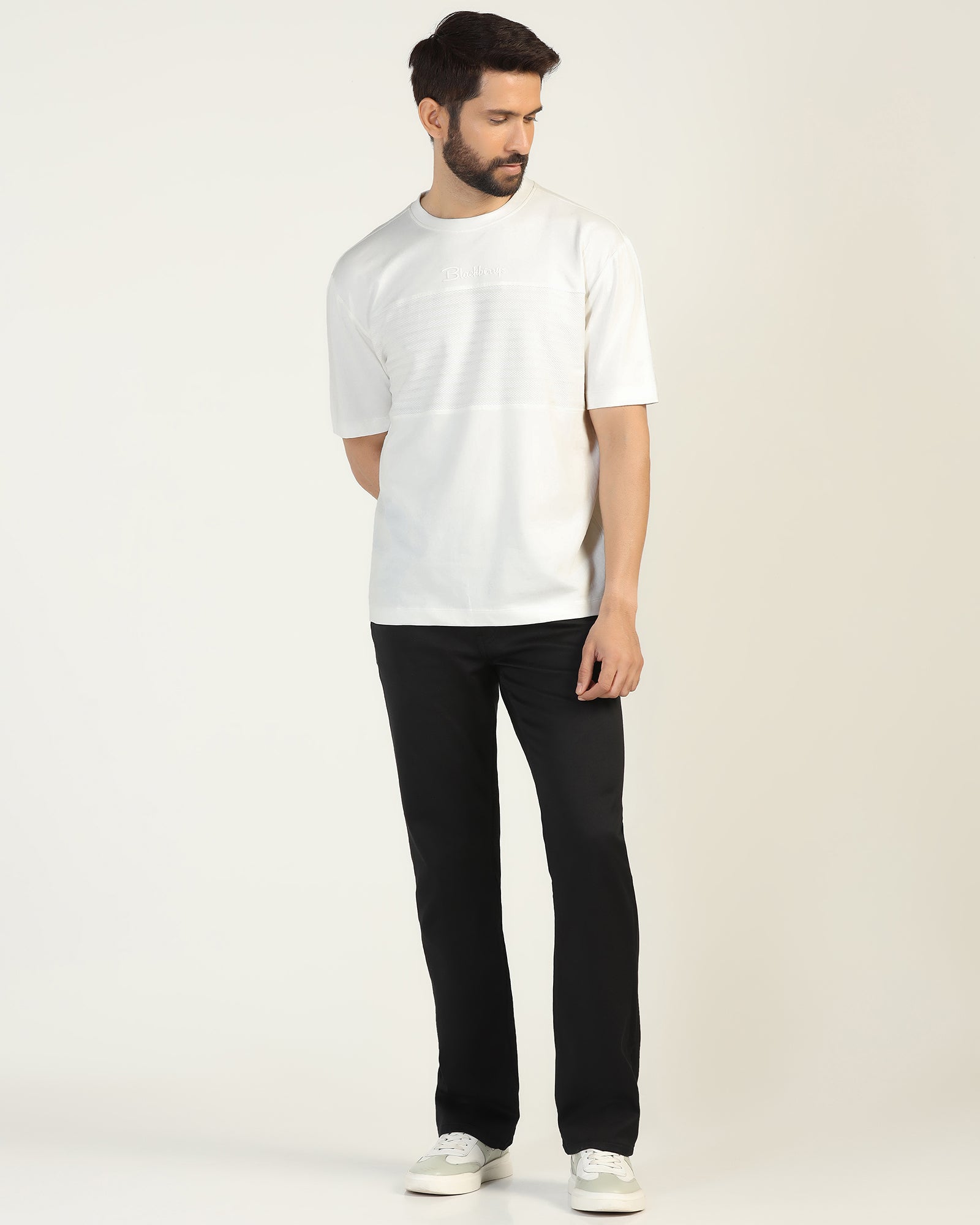 Crew Neck Off White Solid T-Shirt - Stroke