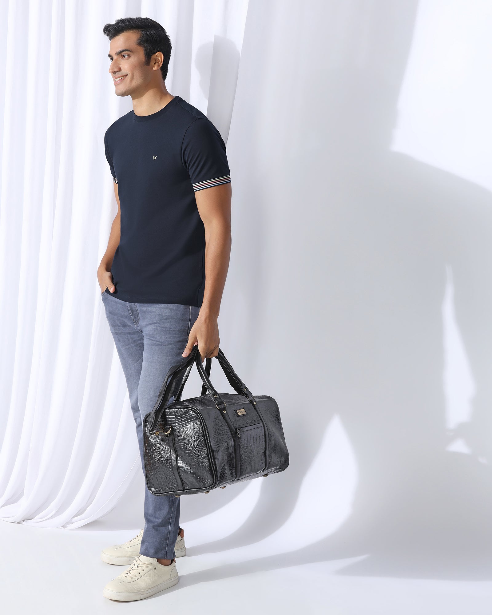 Crew Neck Navy Solid T-Shirt - Spectrum