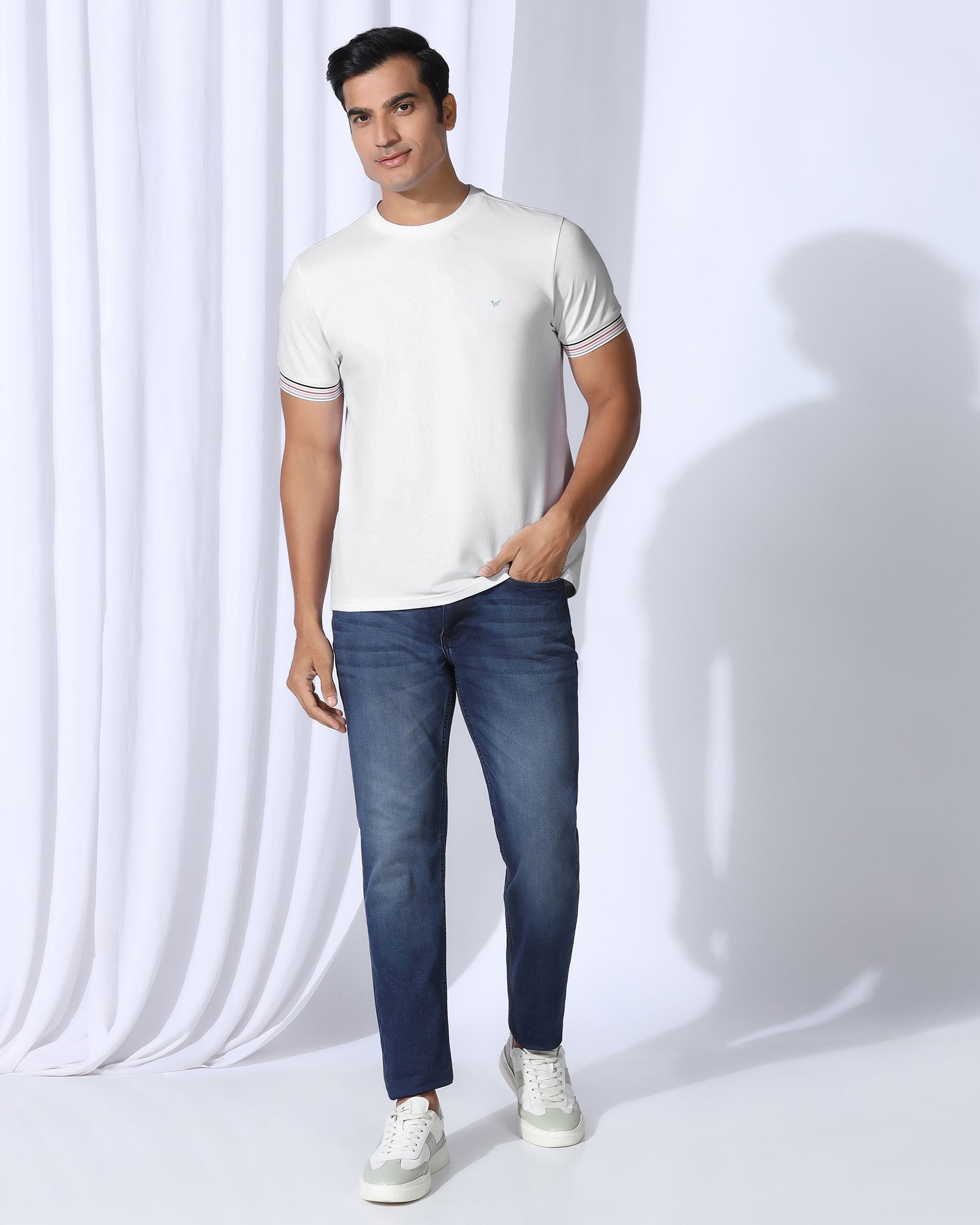 Crew Neck White Solid T-Shirt - Spectrum