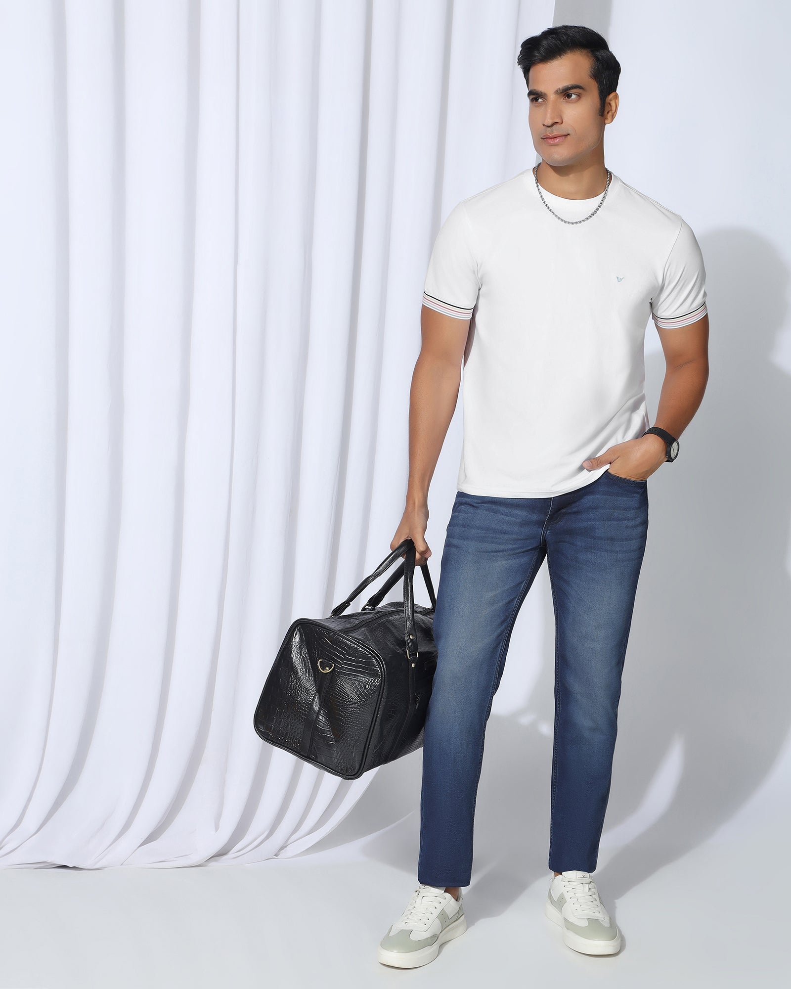 Crew Neck White Solid T-Shirt - Spectrum