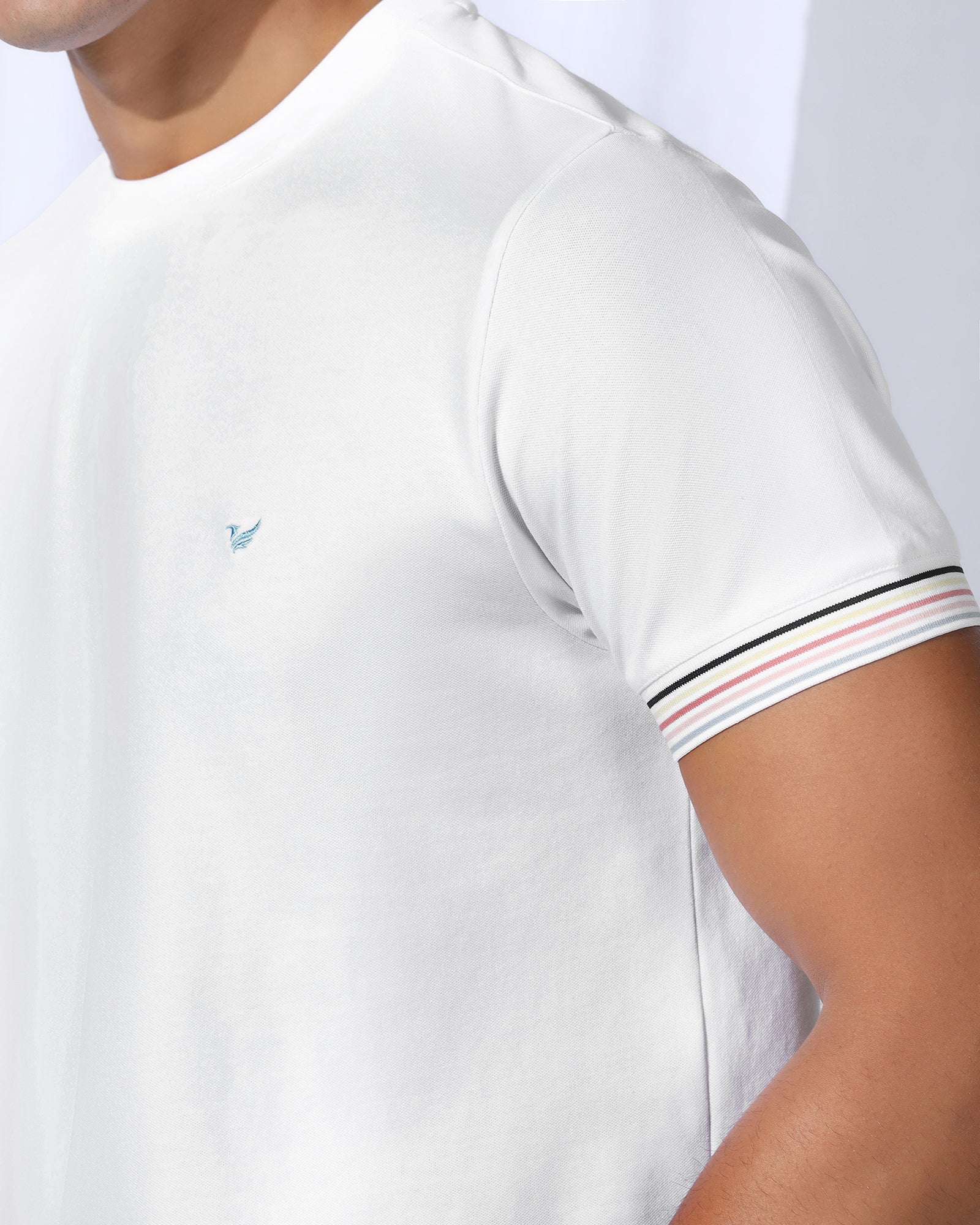 Crew Neck White Solid T-Shirt - Spectrum