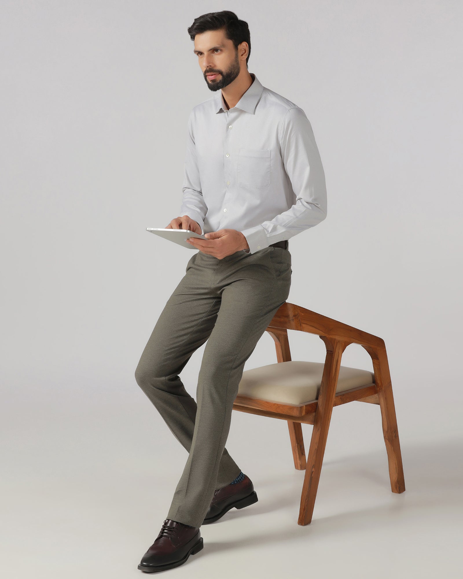 Dark Olive Solid Trouser - Chardonnay