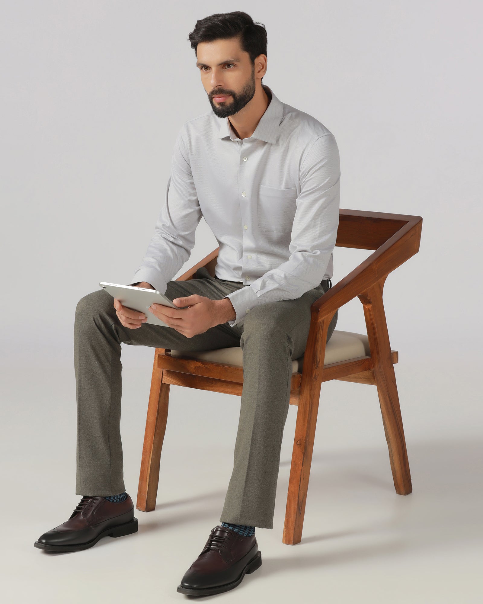 Dark Olive Solid Trouser - Chardonnay