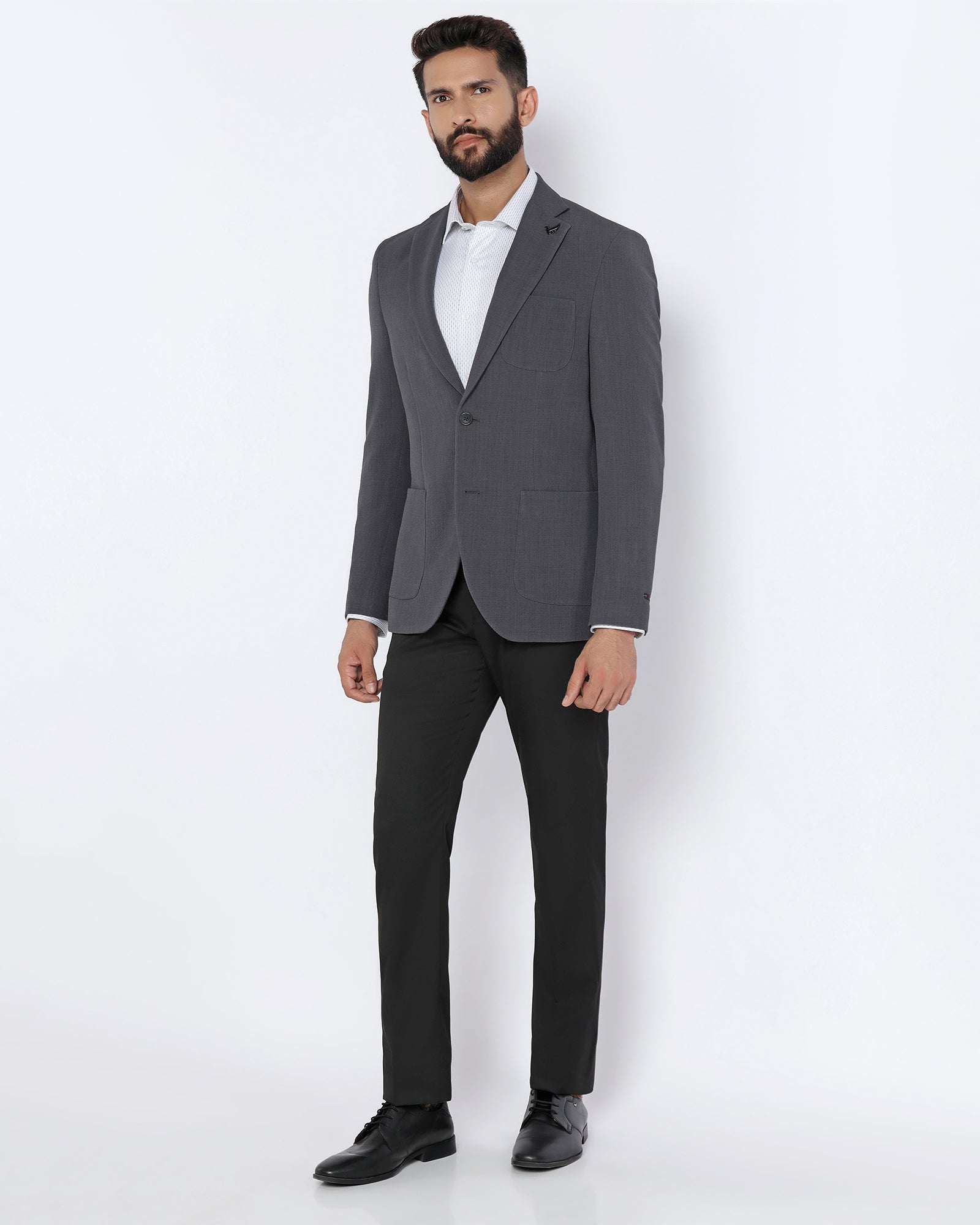 Grey Solid Blazer - Modelo