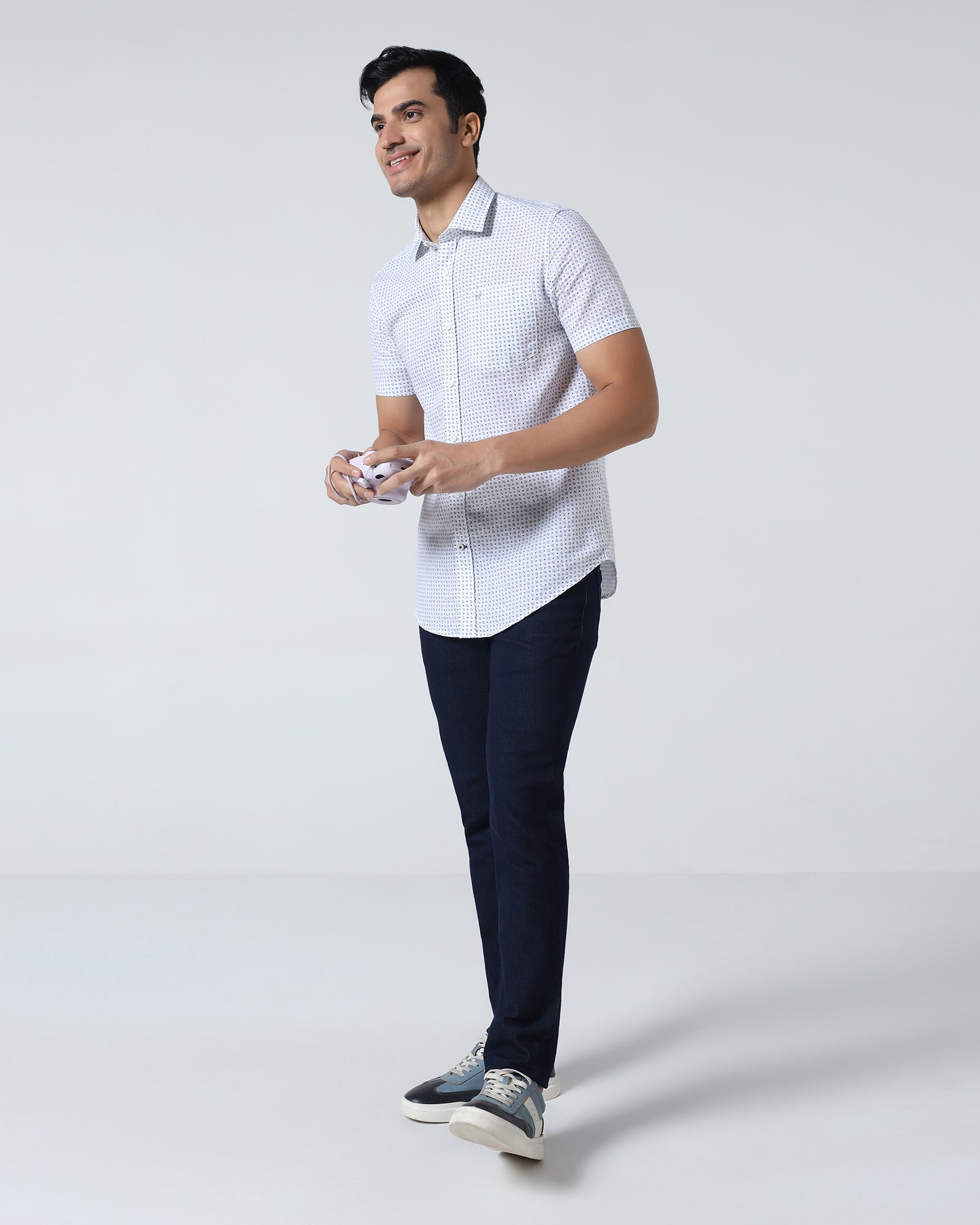 Indigo Super Clean Slim Fit Jeans - Roger