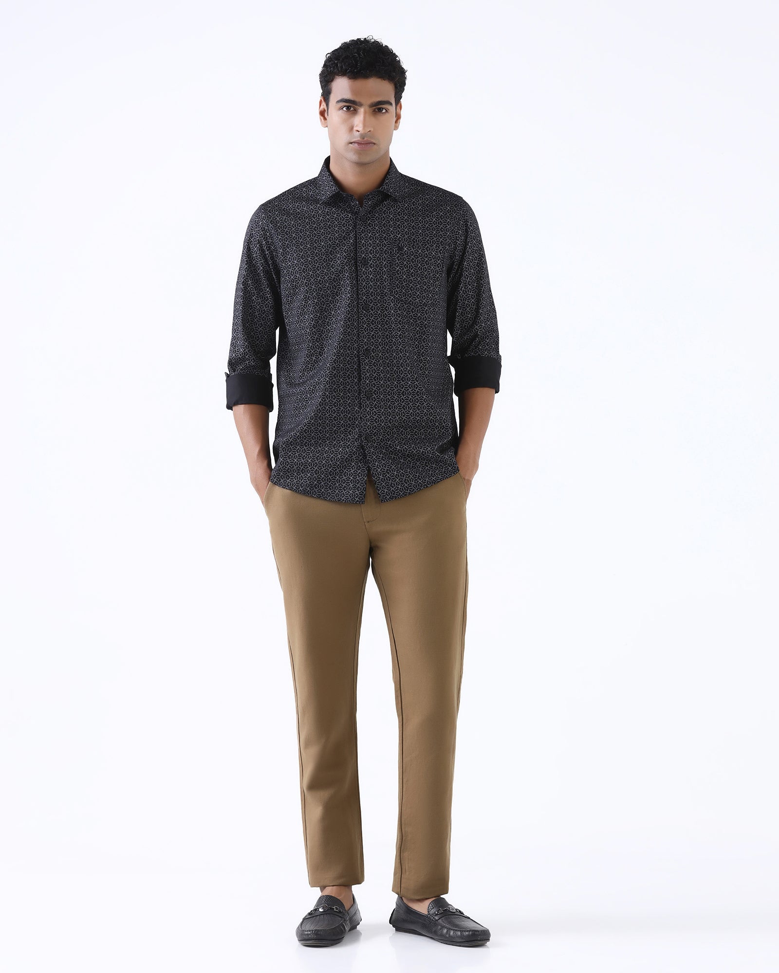 Khaki Linen Solid Khakis - Hazel