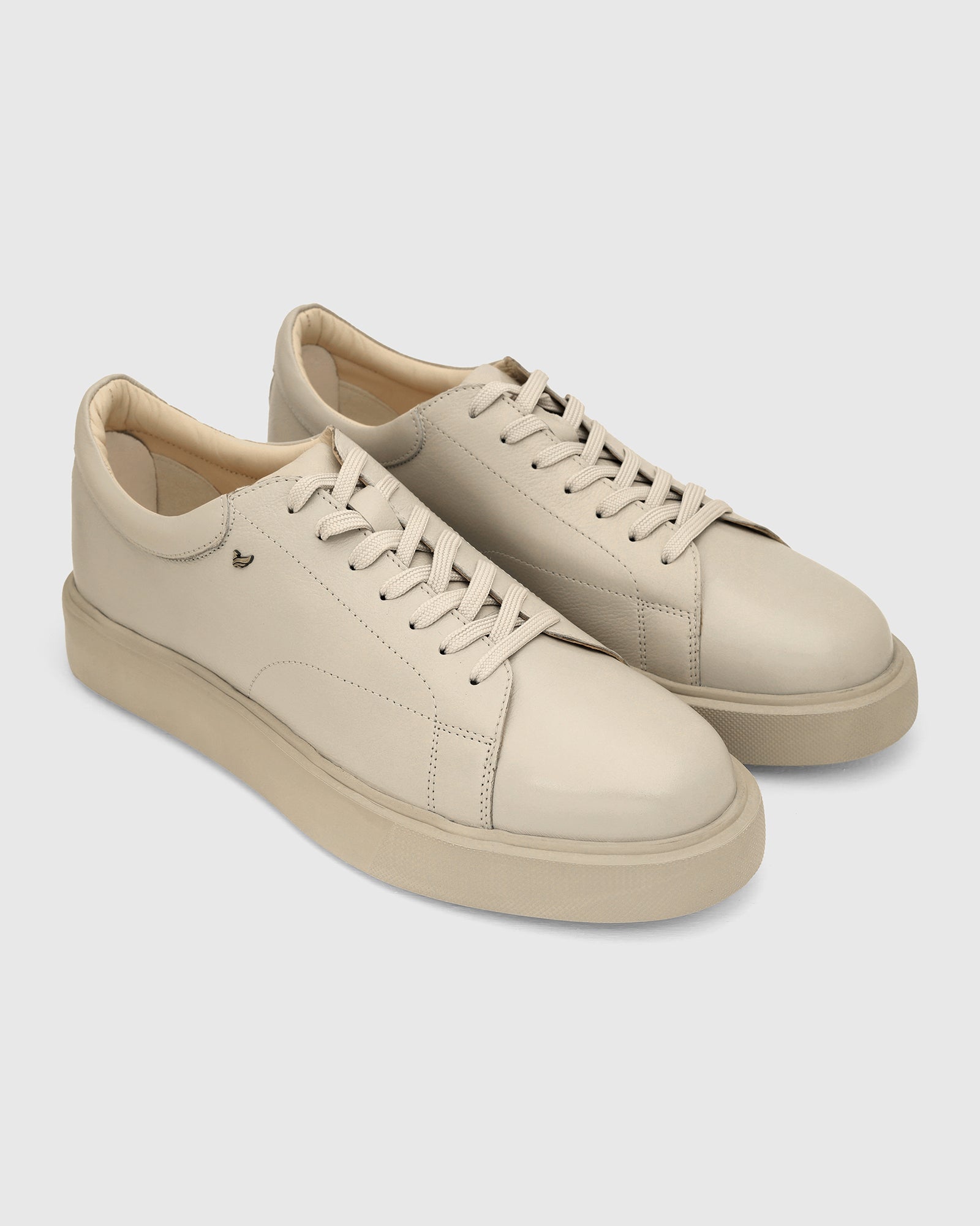 Leather Acru Solid Sneakers - Vosil
