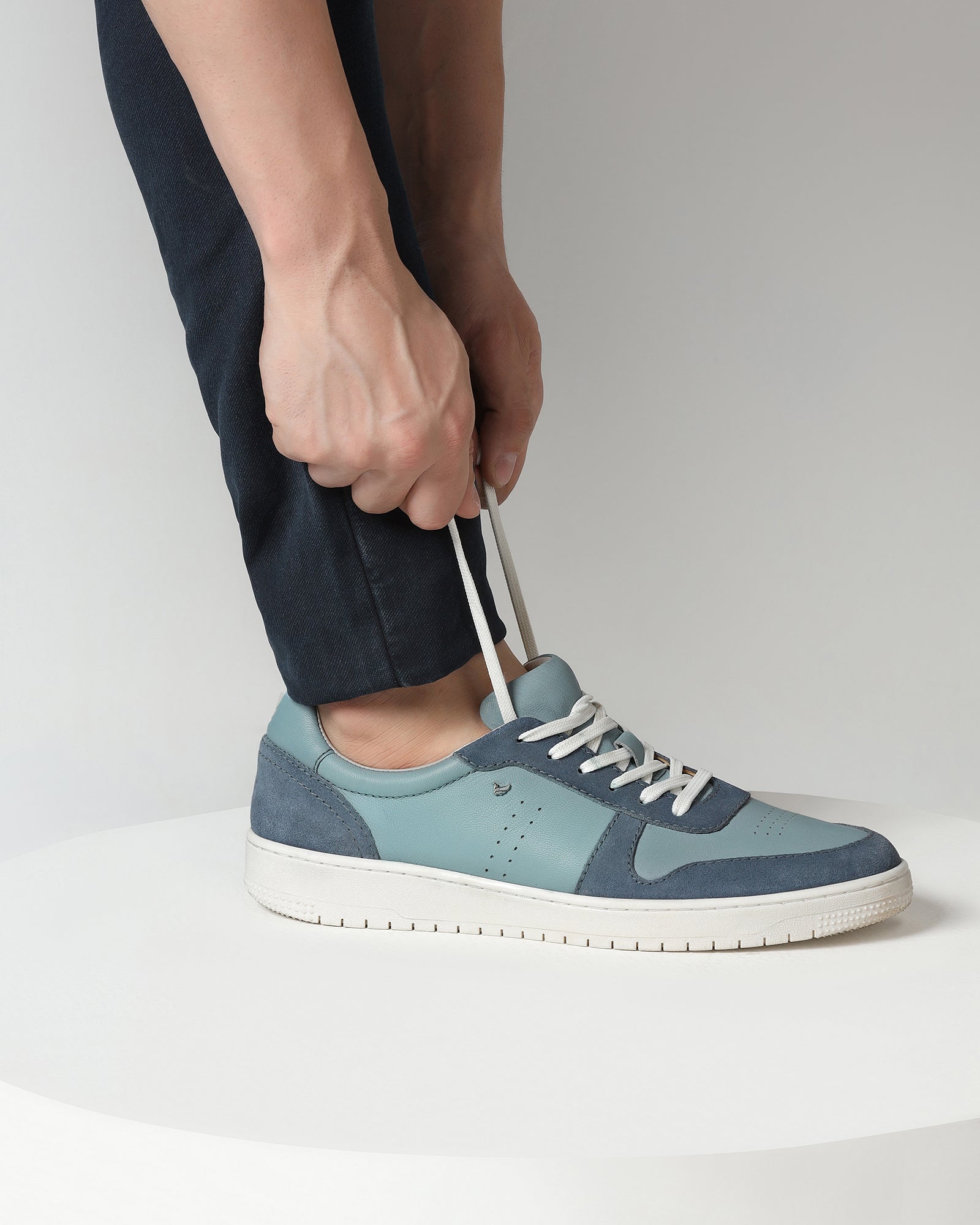 Leather Blue Solid Sneakers - Venice