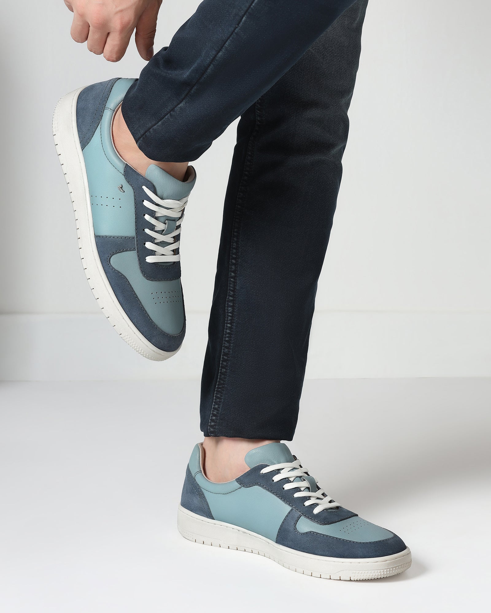 Leather Blue Solid Sneakers - Venice