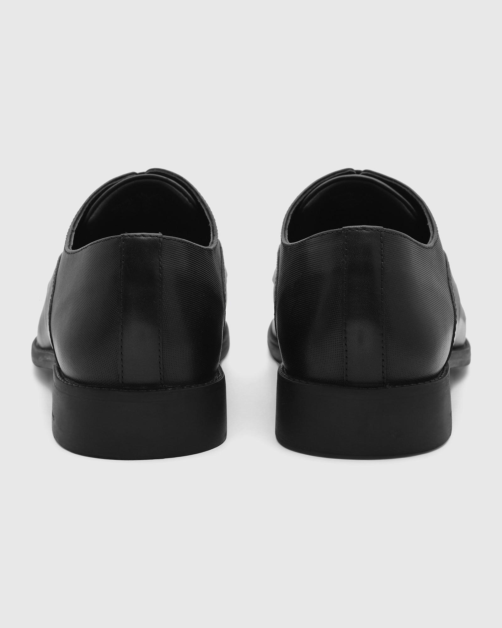 Leather Derby Shoes In Black (Royal) - Blackberrys