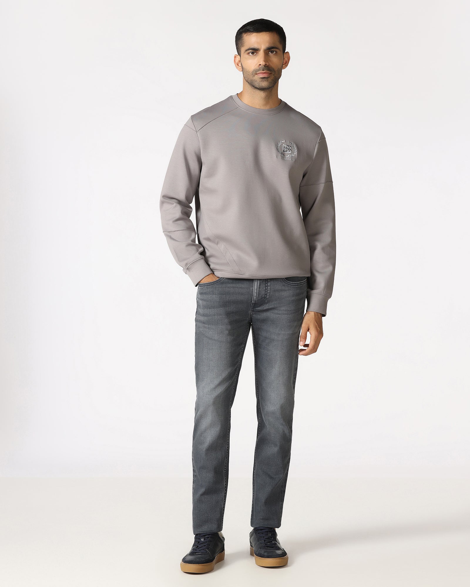 Light Grey Crew Neck Solid Sweatshirt - Dapper