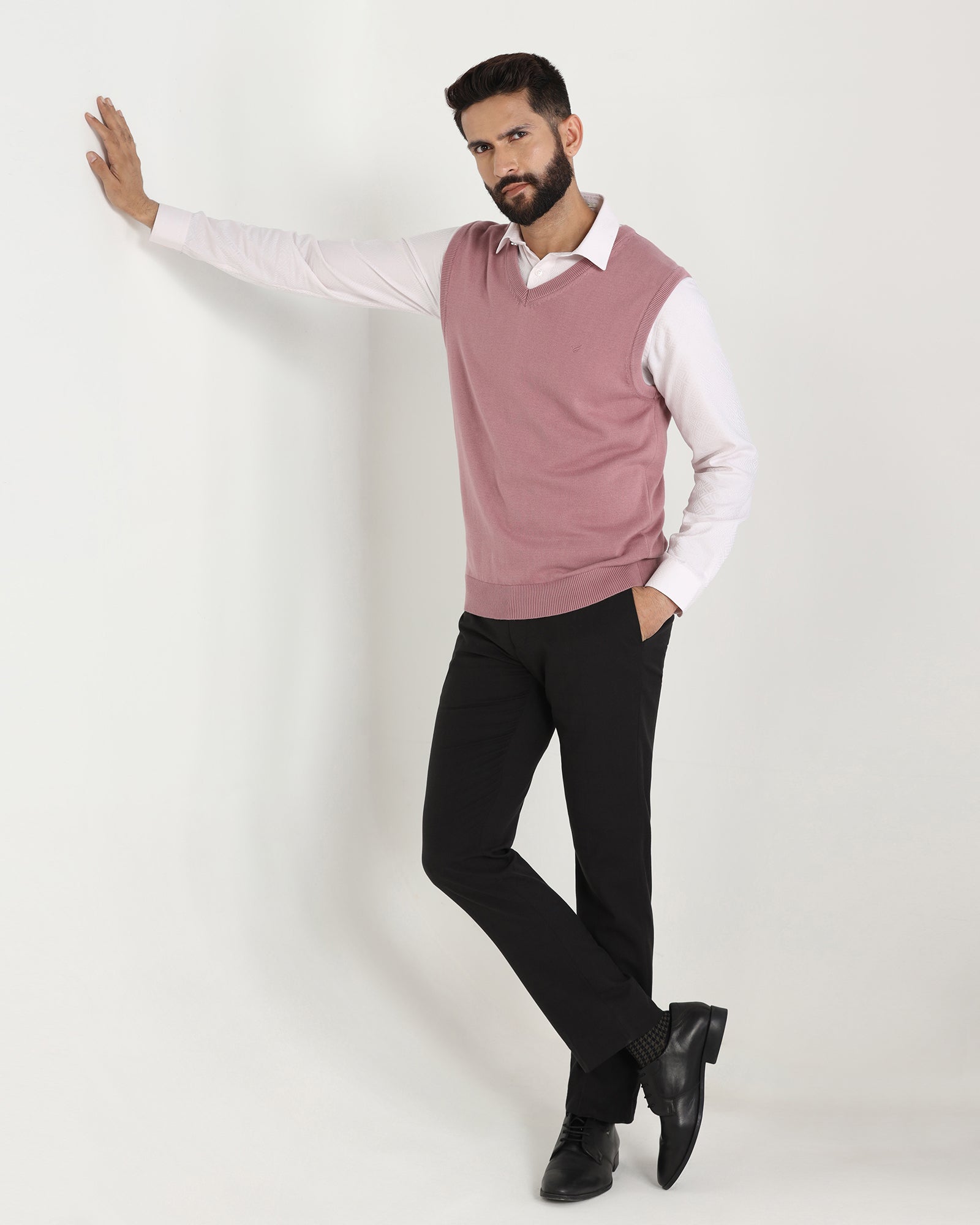 Lilac V-Neck Solid Sweatshirt - Less