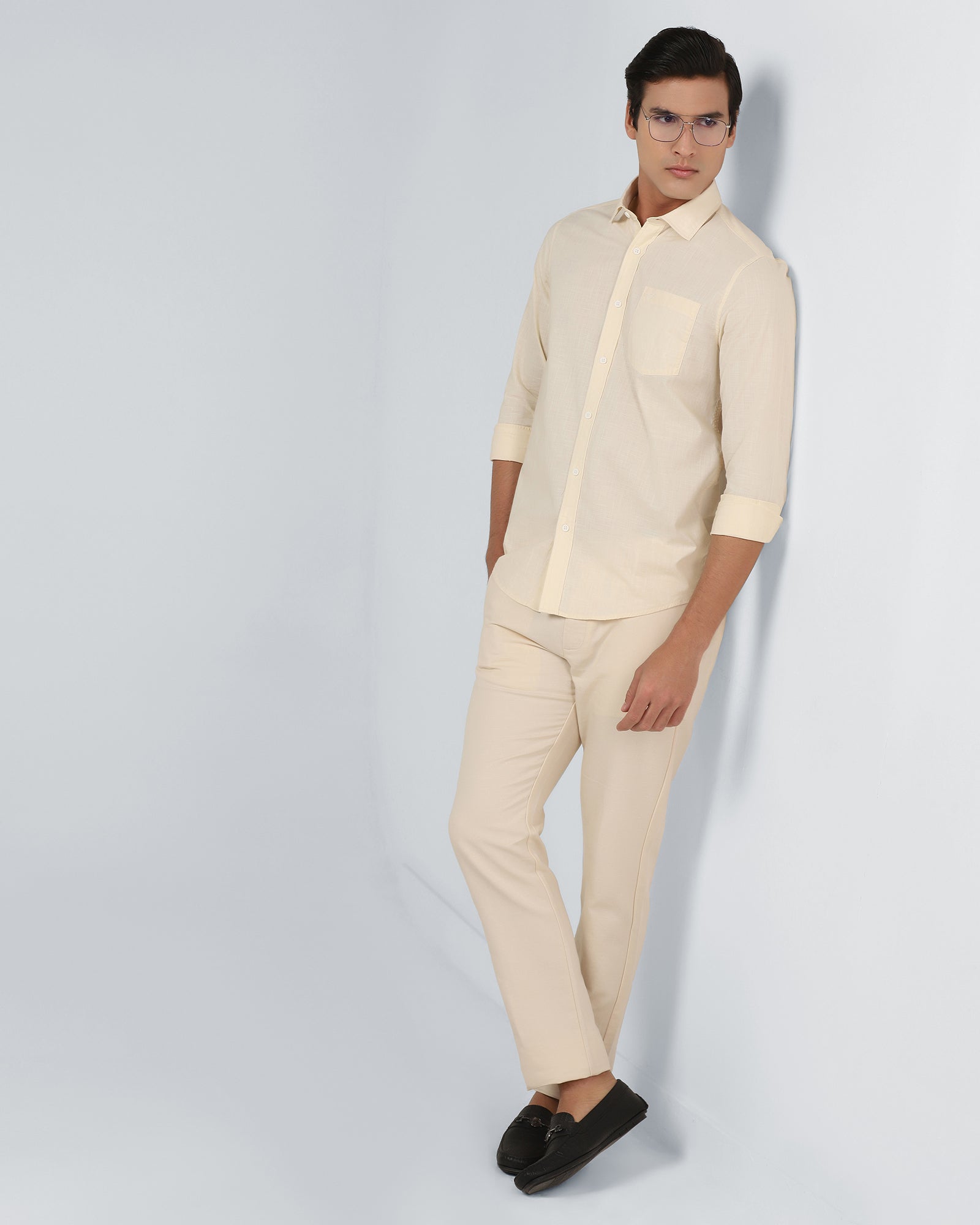 Off White Solid Shirt - Gobert