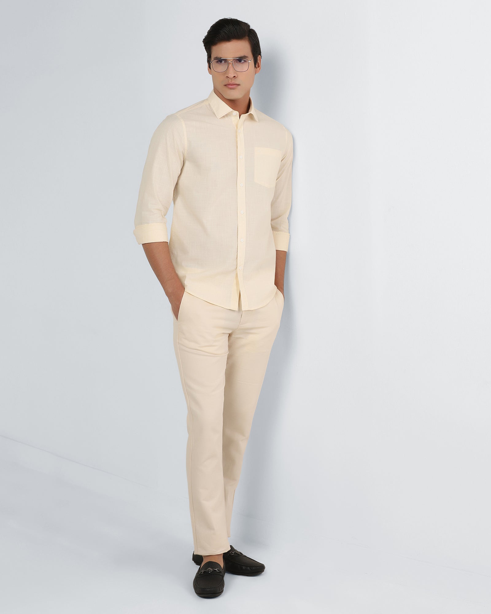 Off White Solid Shirt - Gobert