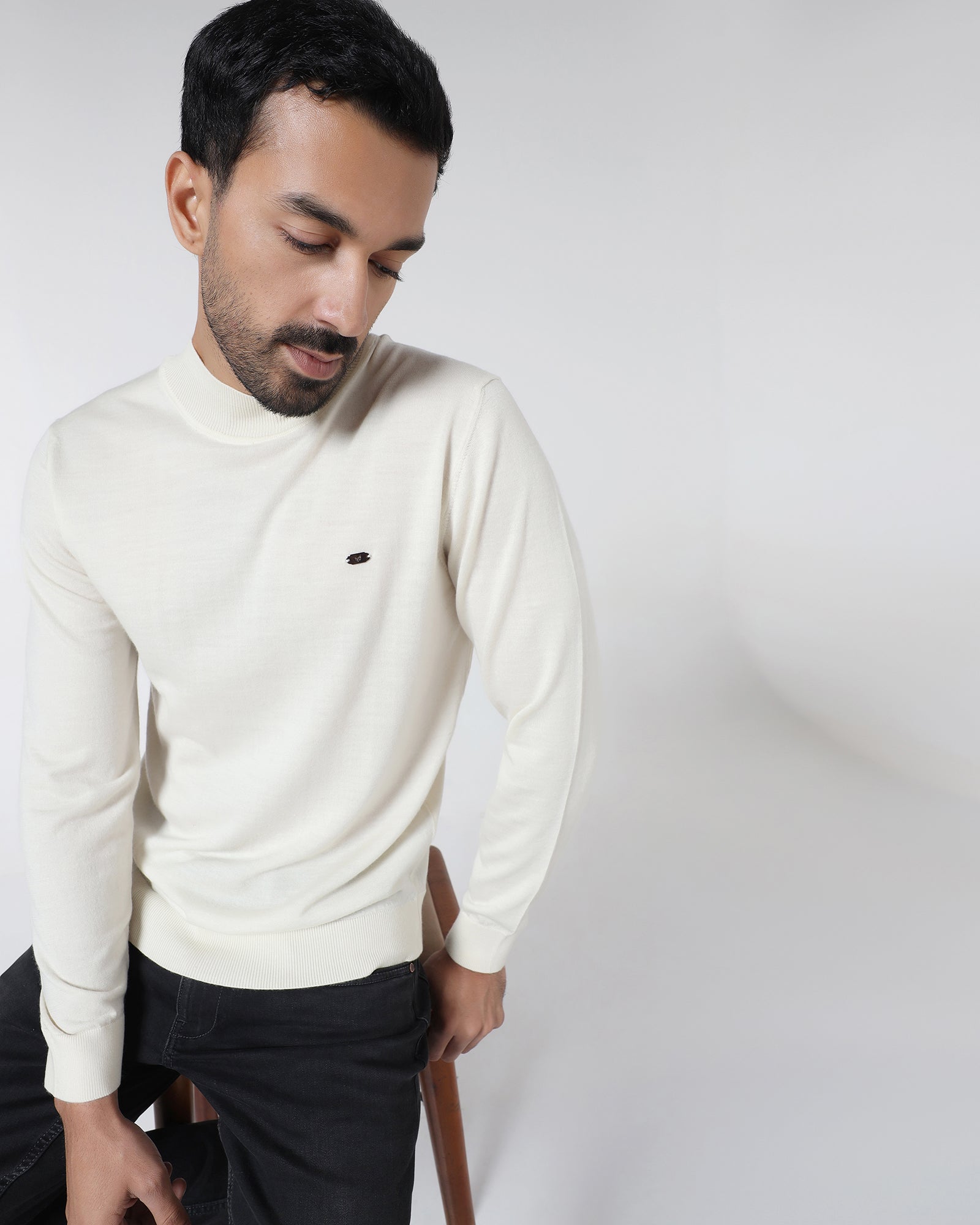 Off White Solid Sweater - Jester