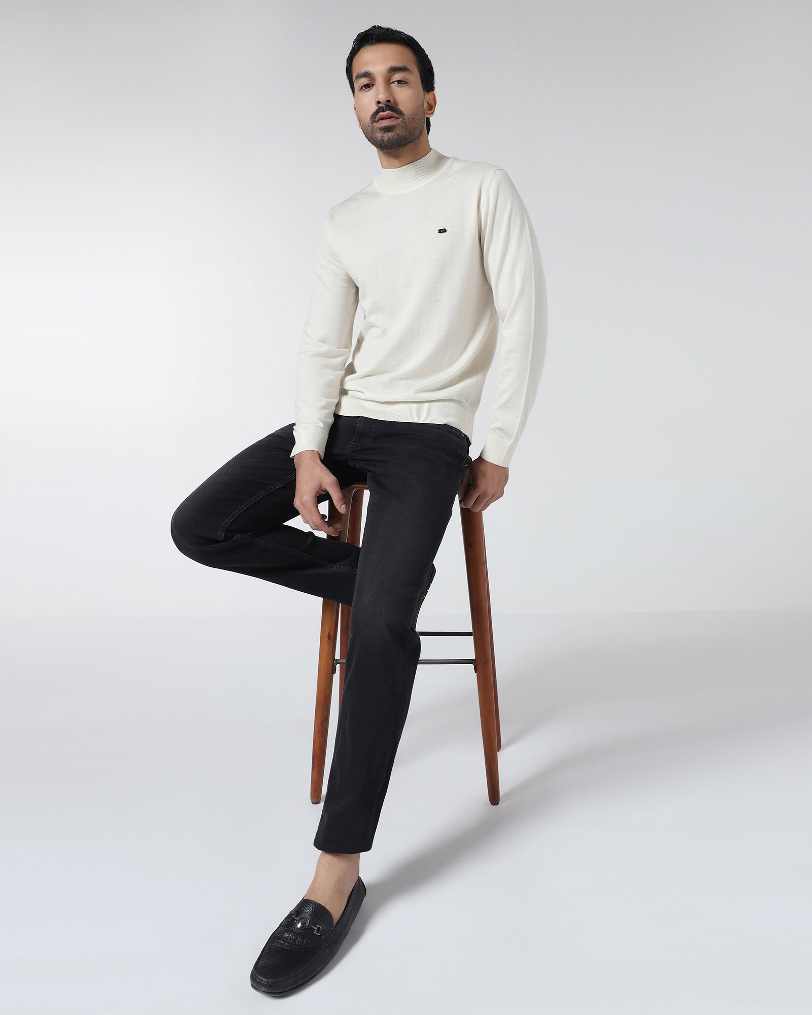 Off White Solid Sweater - Jester