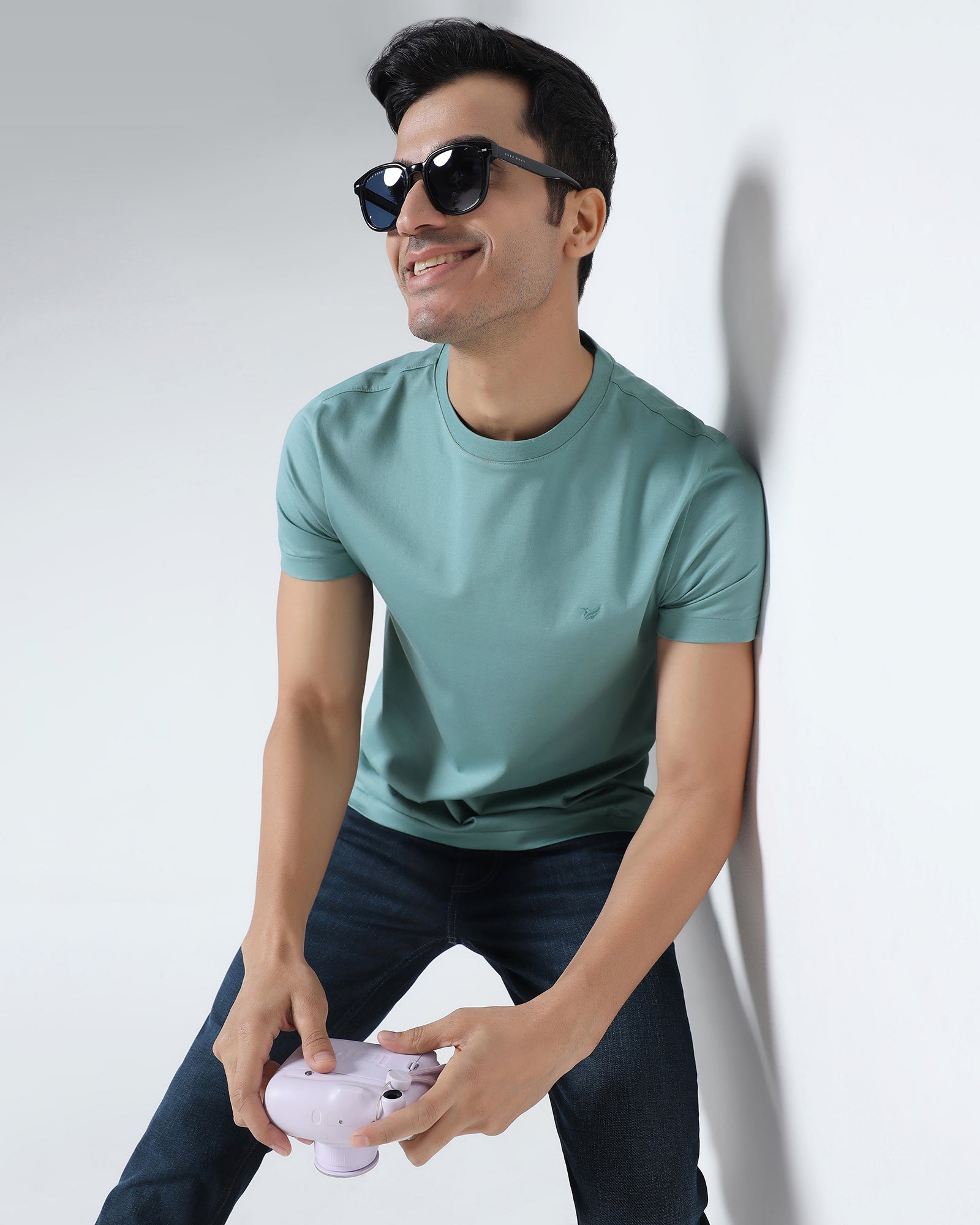 Pista Green Crew Neck Solid T-Shirt - Peralta