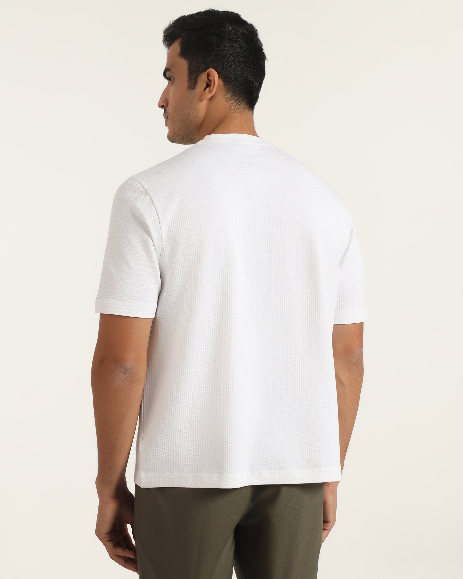 Crew Neck Off White Printed T-Shirt - Scribble