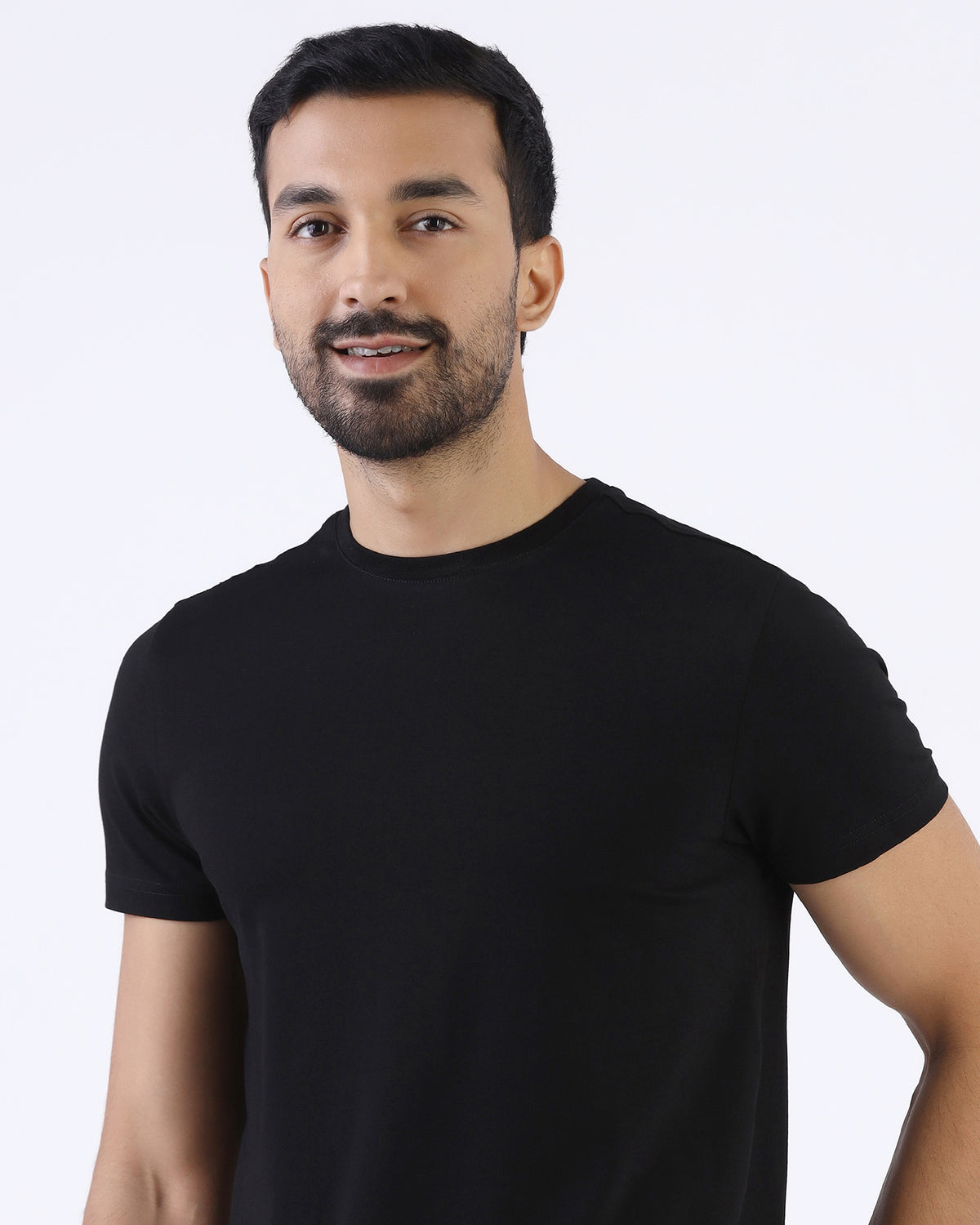 Black Crew Neck Solid T-Shirt - Twinn