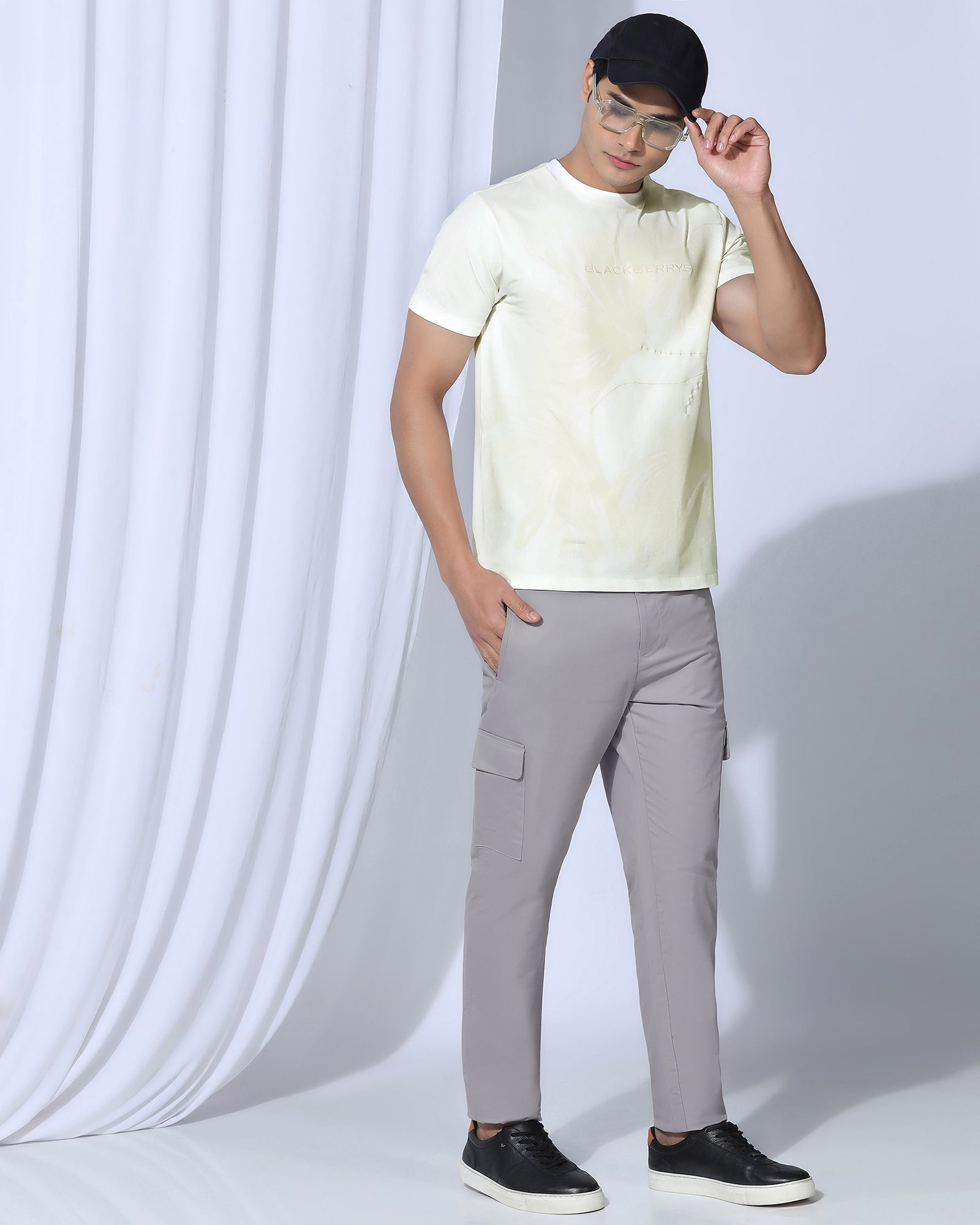 Sneaker Fit Casual Grey Solid Khakis - Lite