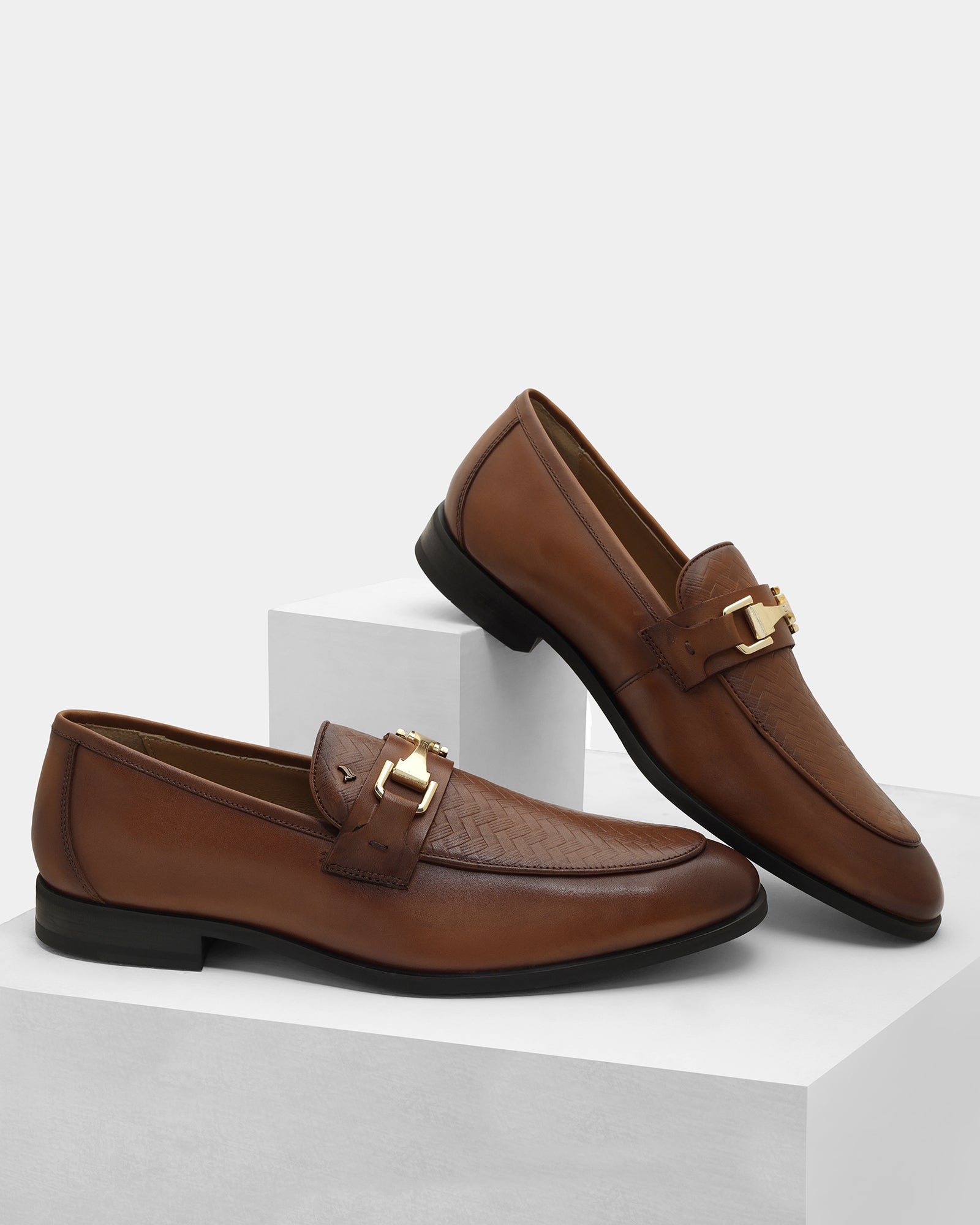 Tan Solid Loafers Shoes - Winaa
