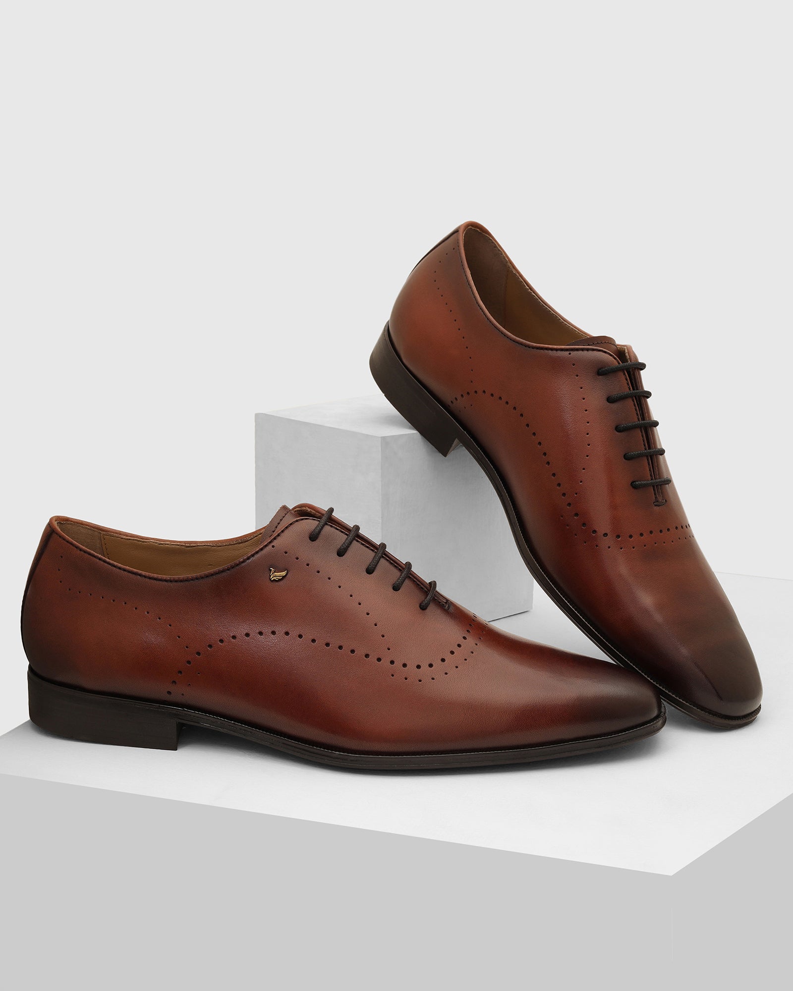 Tan Solid Oxford Shoes - Winolaa