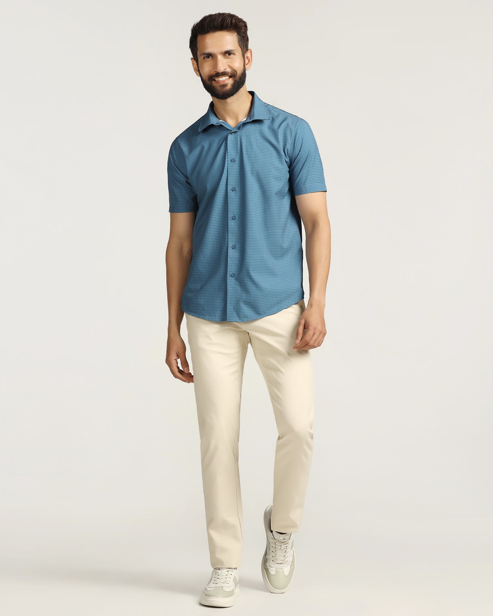 TechPro Slim Fit B-91 Casual Beige Solid Khakis - Sandy