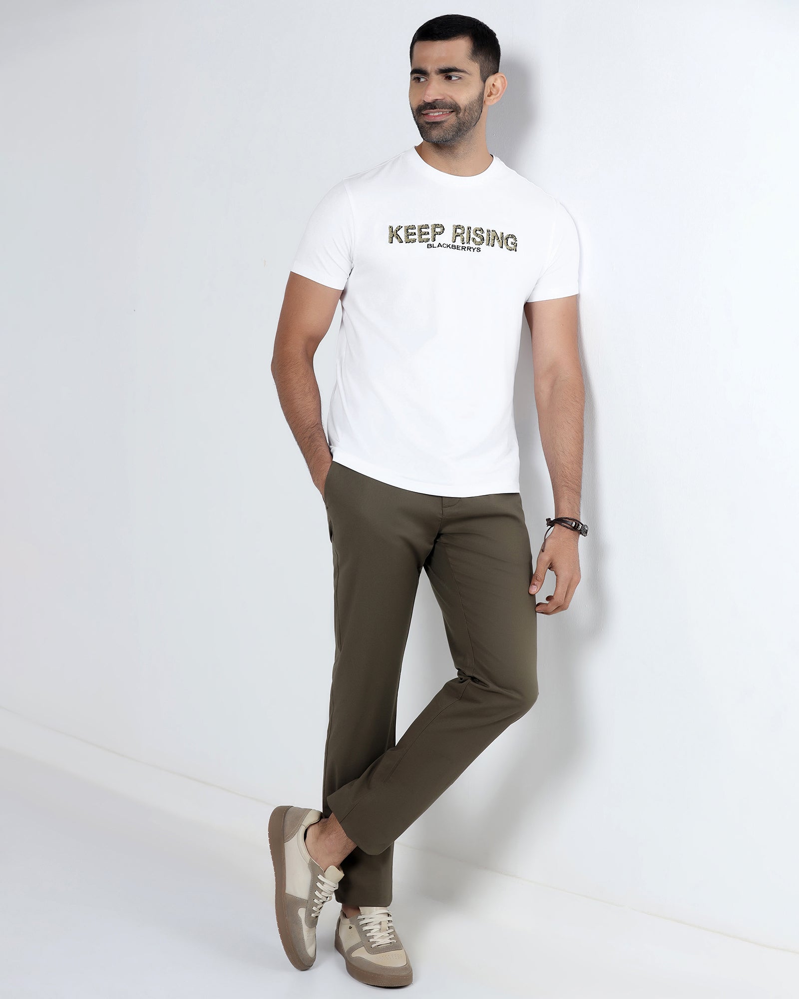 White Crew Neck Solid T-Shirt - Rising