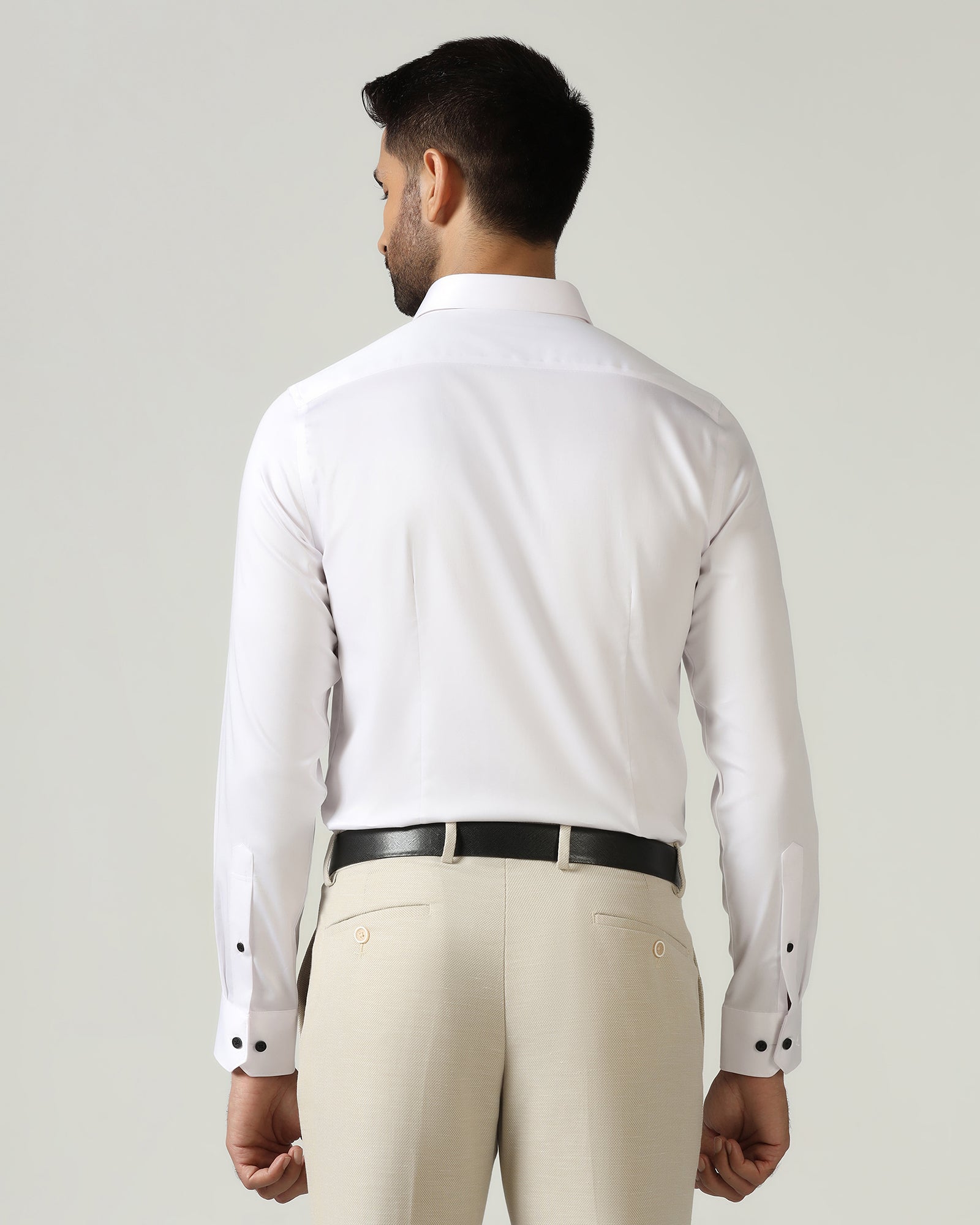 White Unwrinkle Solid Shirt - Sailor