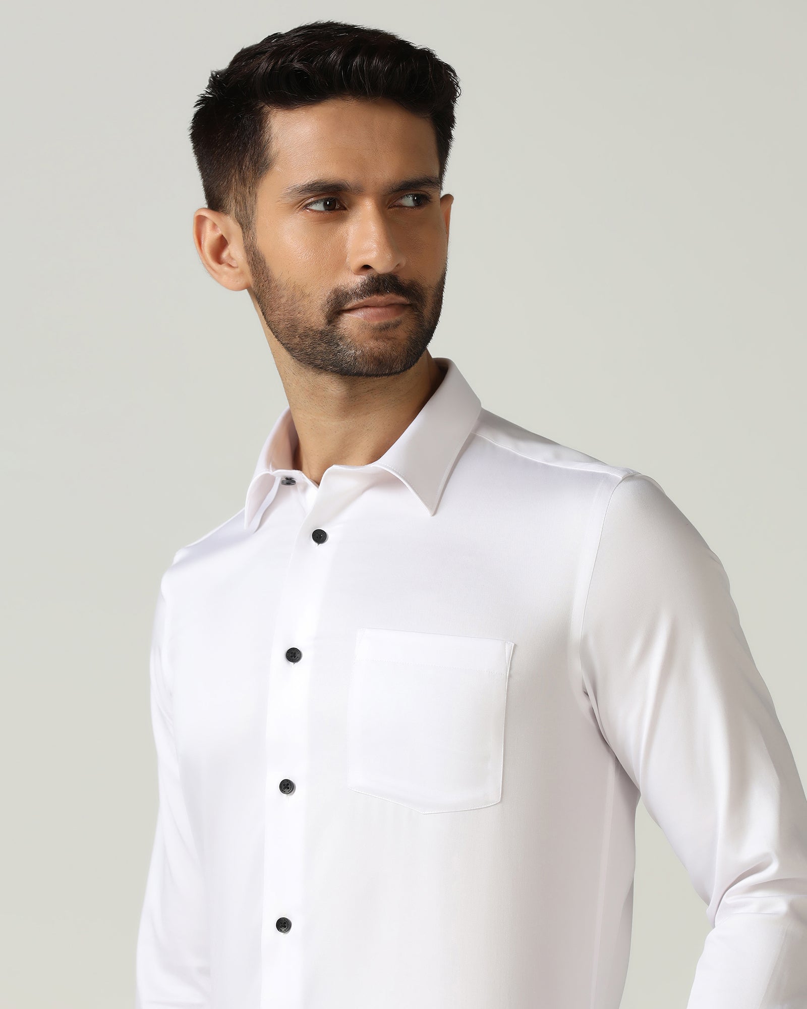 White Unwrinkle Solid Shirt - Sailor